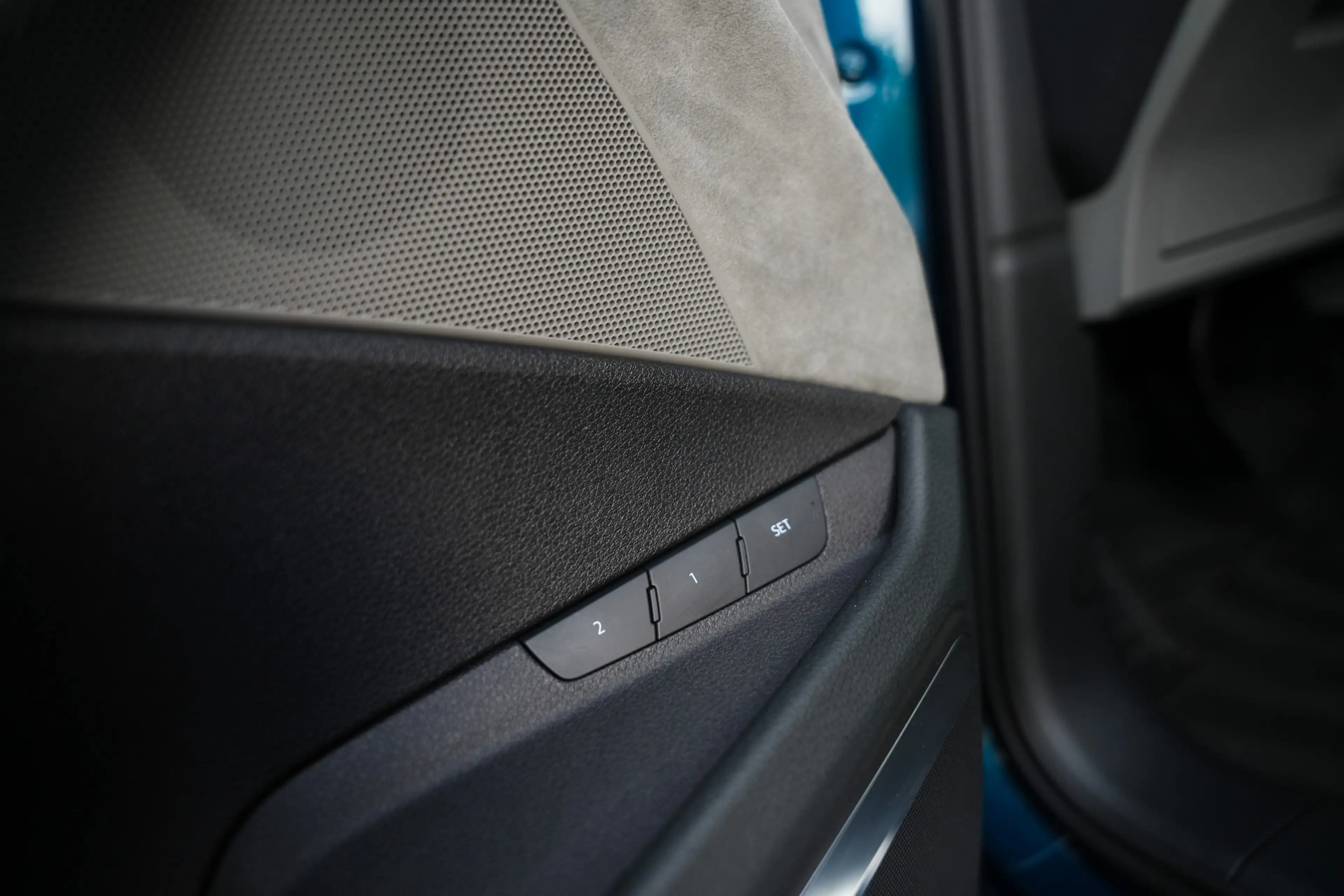 Audi e-tron 55 Quattro 408 pk Advanced 95 kWh Audi-Design / NL — photo 13