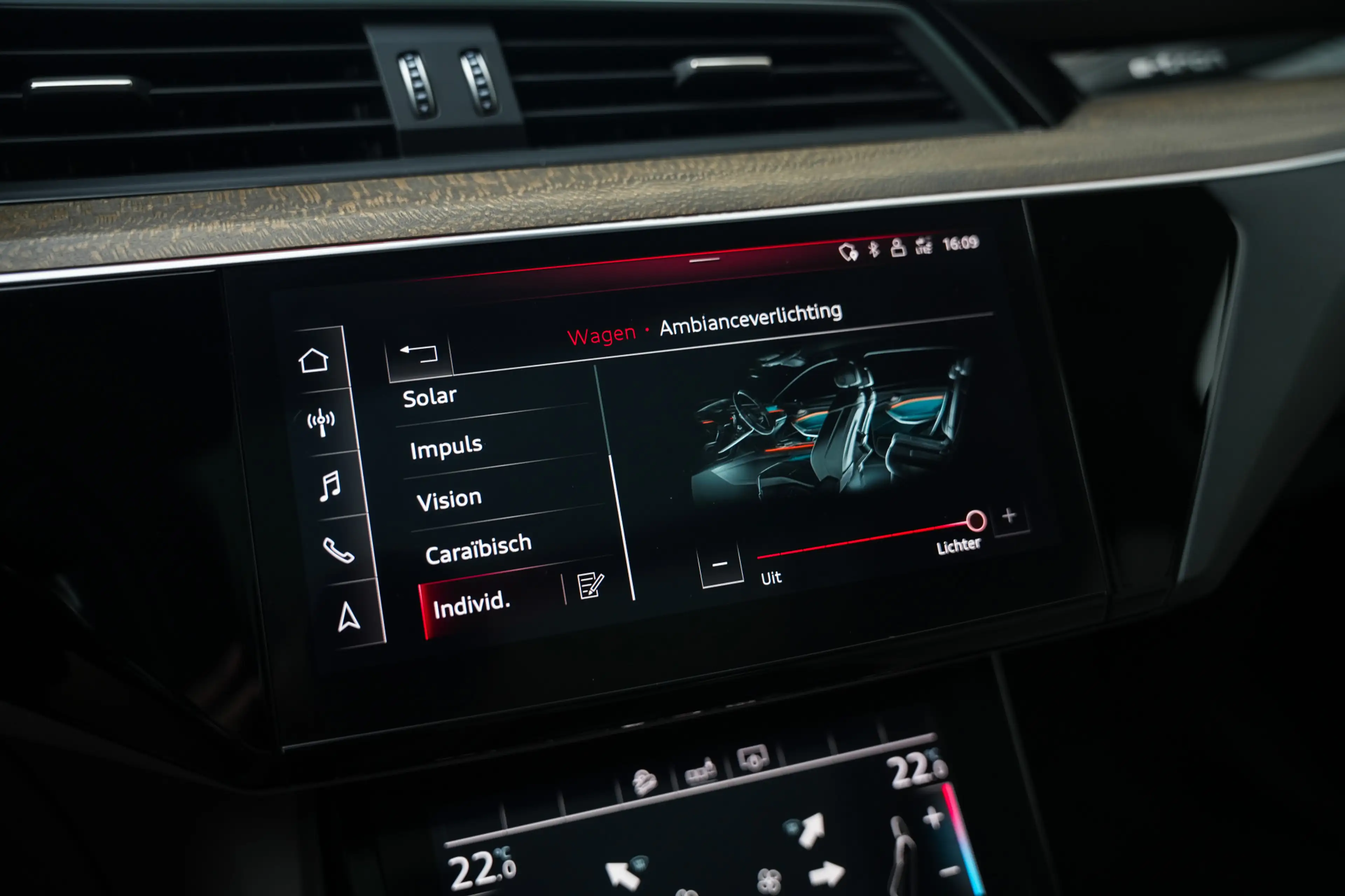 Audi e-tron 55 Quattro 408 pk Advanced 95 kWh Audi-Design / NL — photo 41