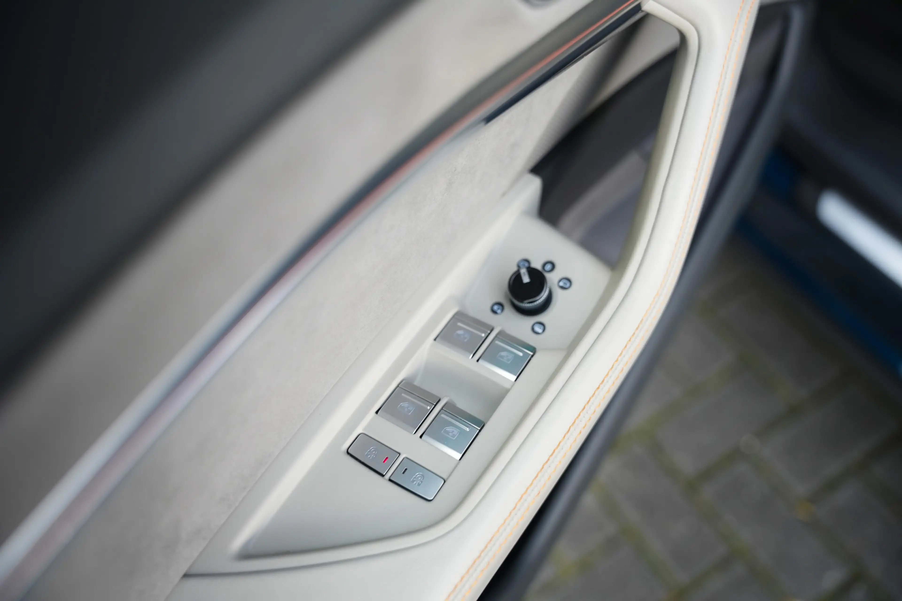 Audi e-tron 55 Quattro 408 pk Advanced 95 kWh Audi-Design / NL — photo 12