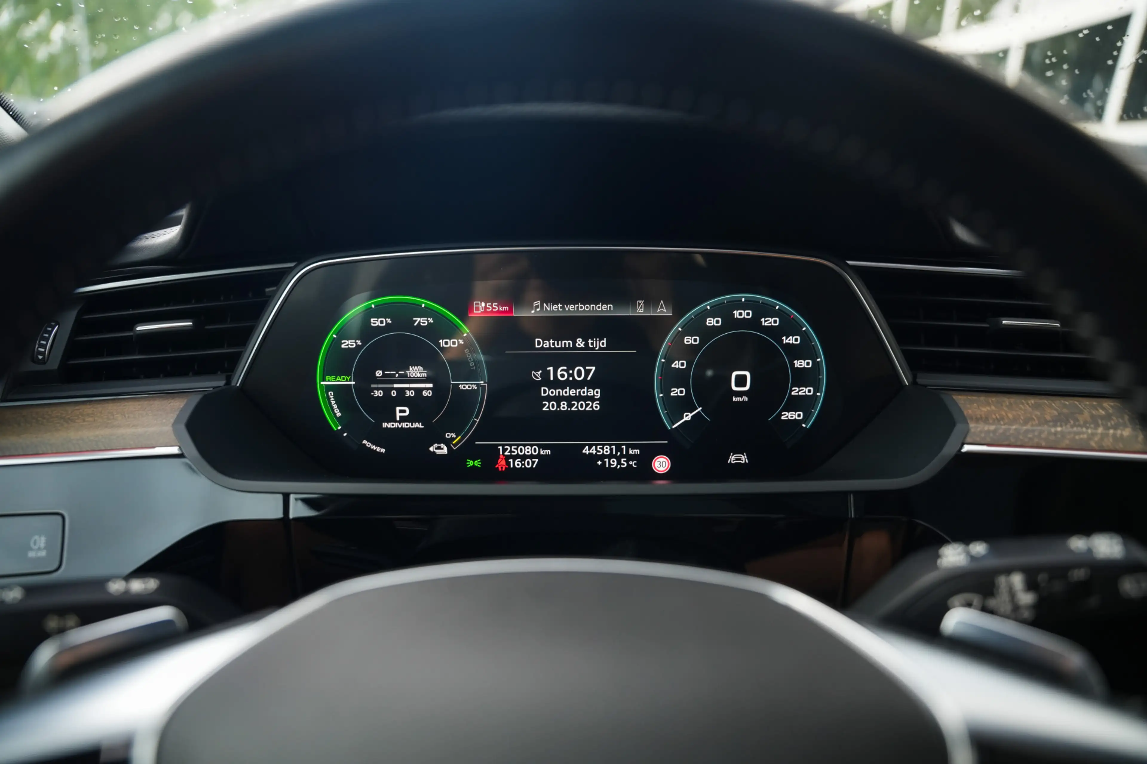 Audi e-tron 55 Quattro 408 pk Advanced 95 kWh Audi-Design / NL — photo 25