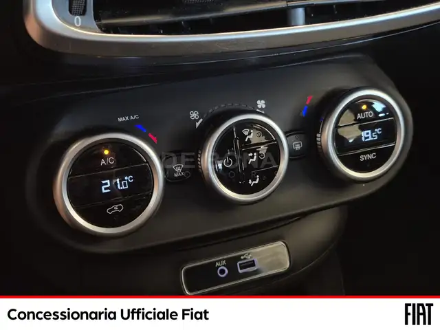 Fiat 500X view 13