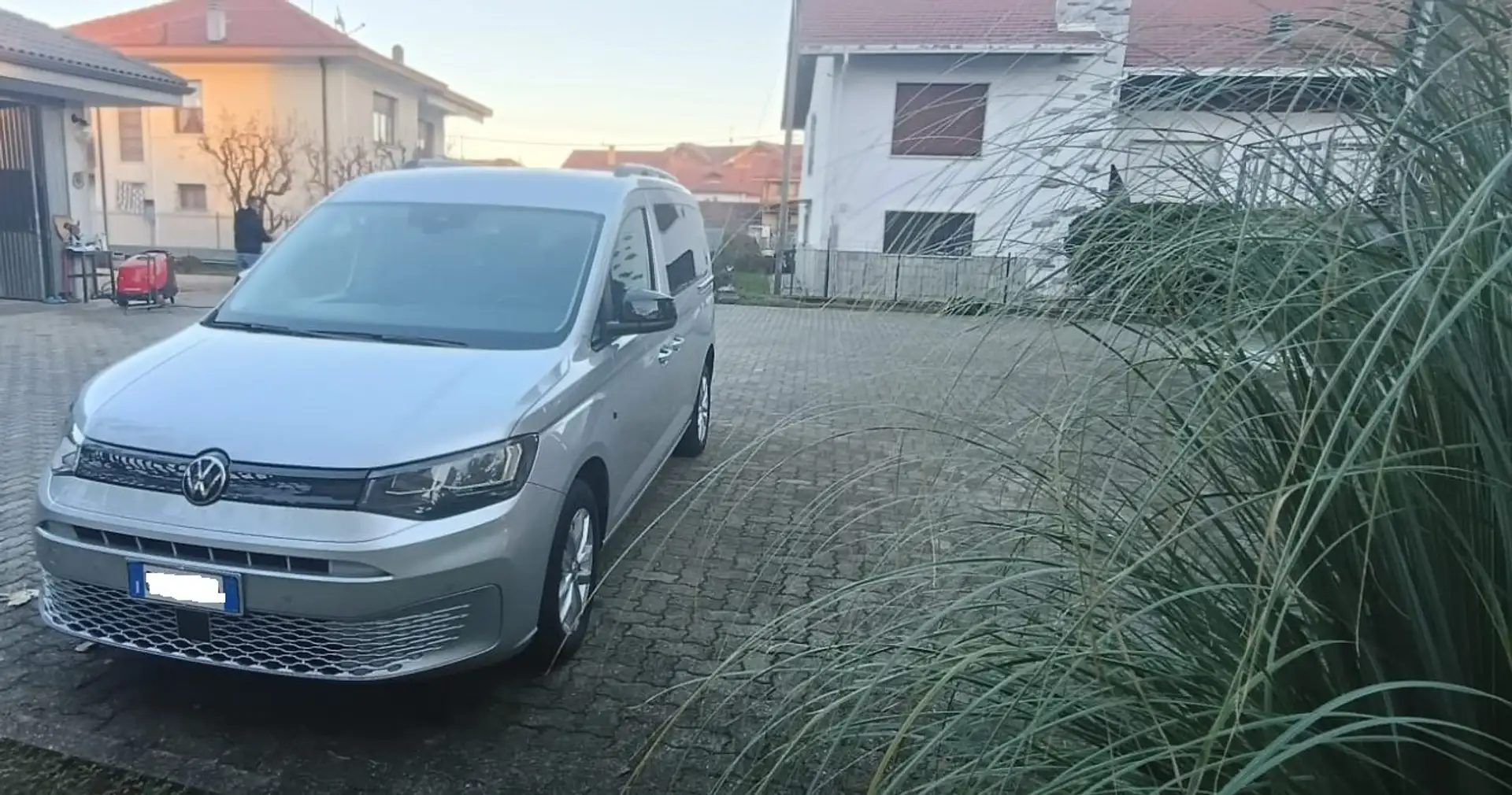 Volkswagen Caddy maxi Argento - 2