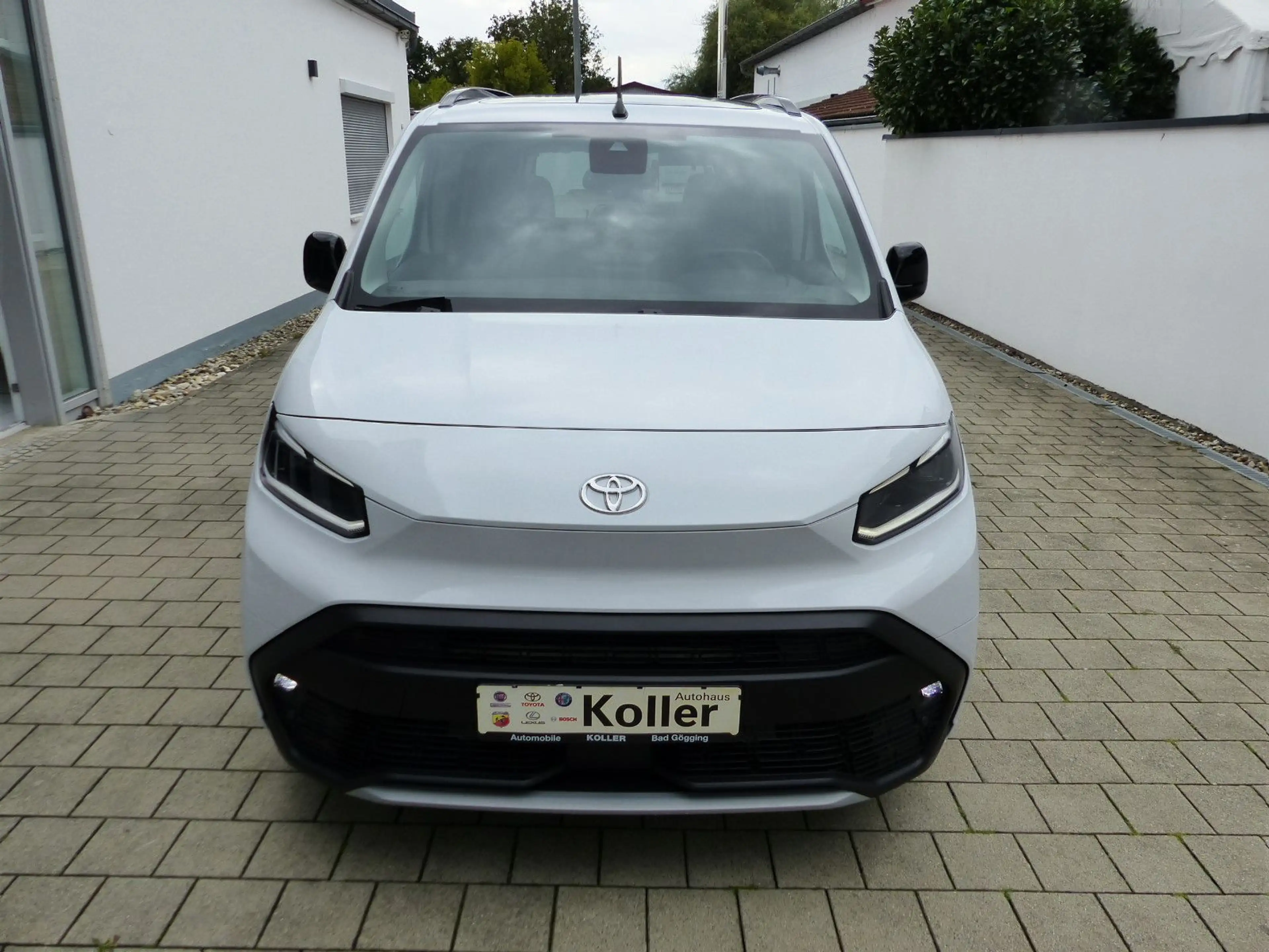 Toyota Proace City Verso 1.5 D Aut. Lounge PANO Navi — photo 5