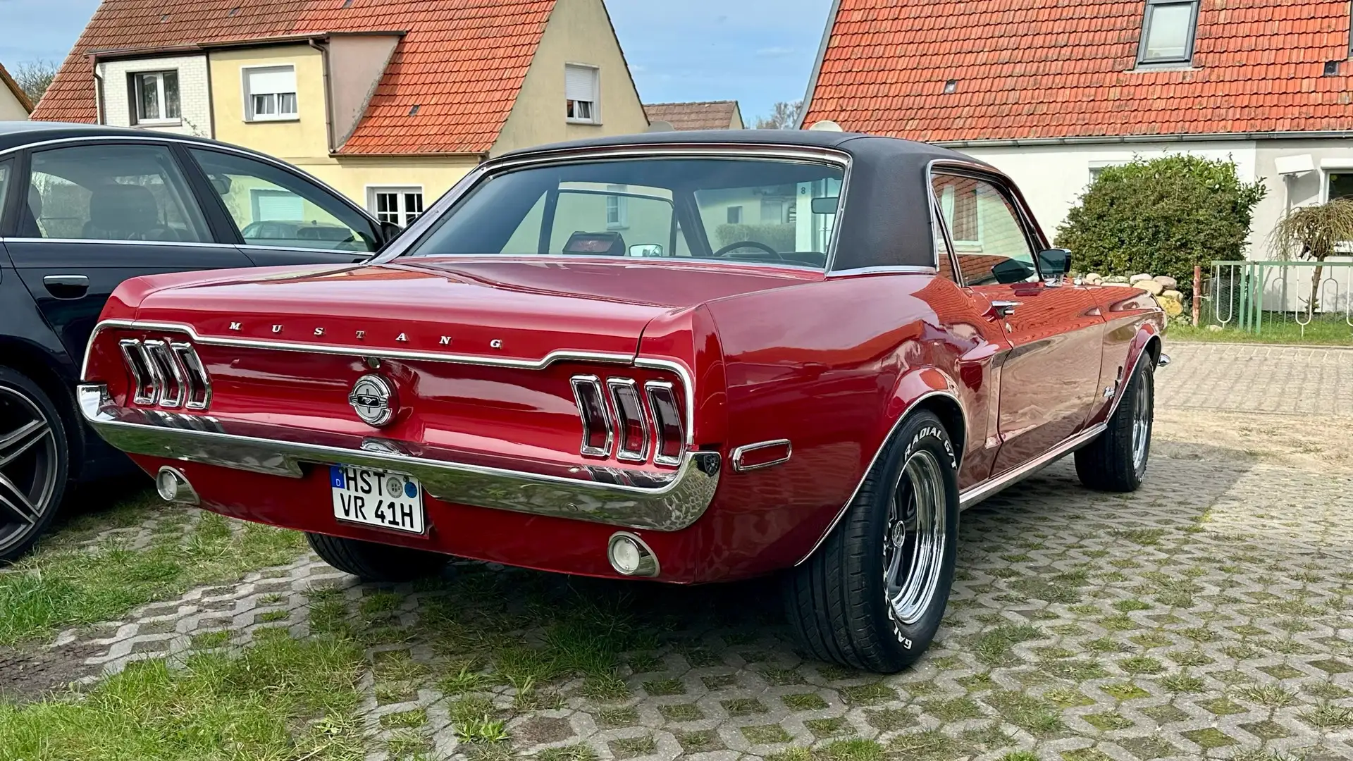Ford Mustang Oldtimer V8 mit H-Kennzeichen Rot - 2