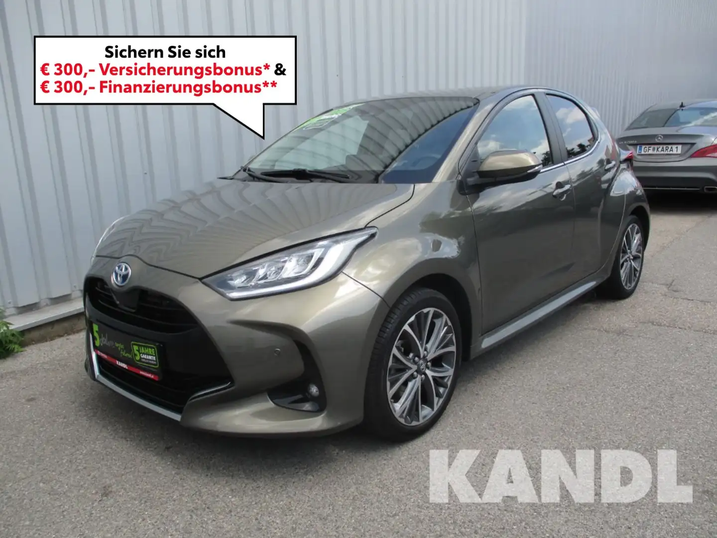 TOYOTA Yaris