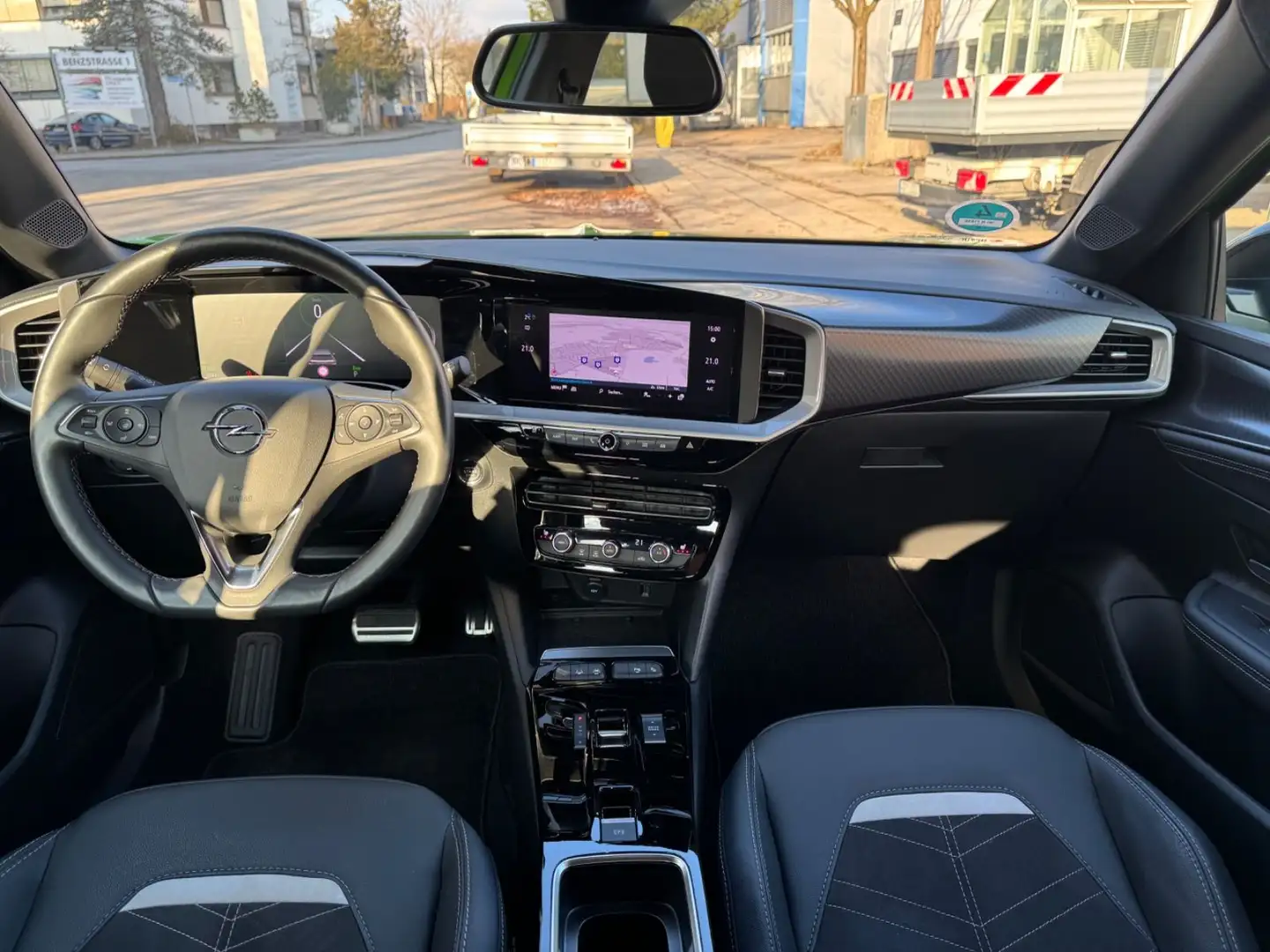 Opel Mokka-E Ultimate Lux/Drive-Ass+/11KW/Wärme/Leder Grün - 2