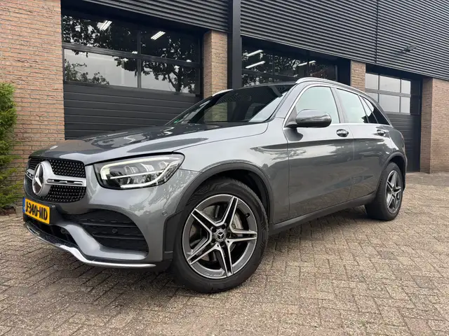 Mercedes-Benz GLC 200 4MATIC Business Solution AMG