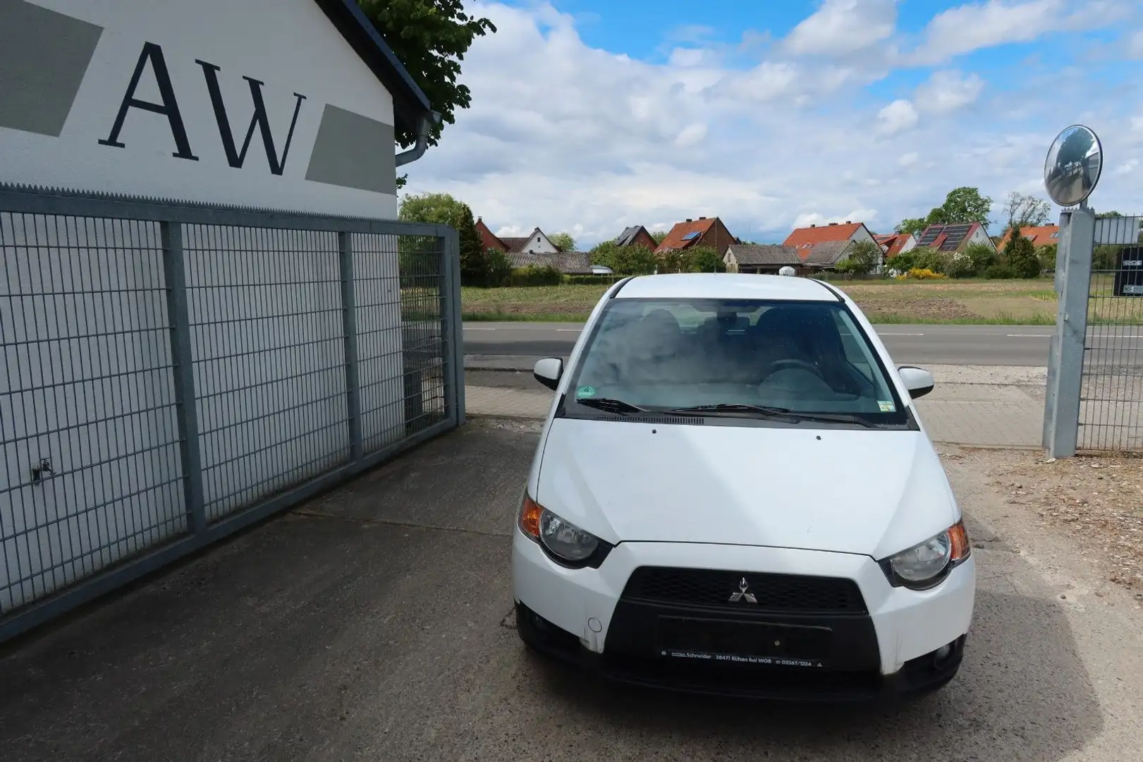 Mitsubishi Colt Lim. 3-trg. Polar|Klima|2.Hand|70 KW| Bílá - 2