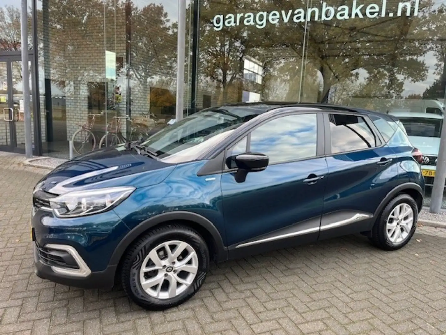 Renault Captur 0.9 LIMITED CLIMA/NAVI/STOELVERWARMING Blauw - 2