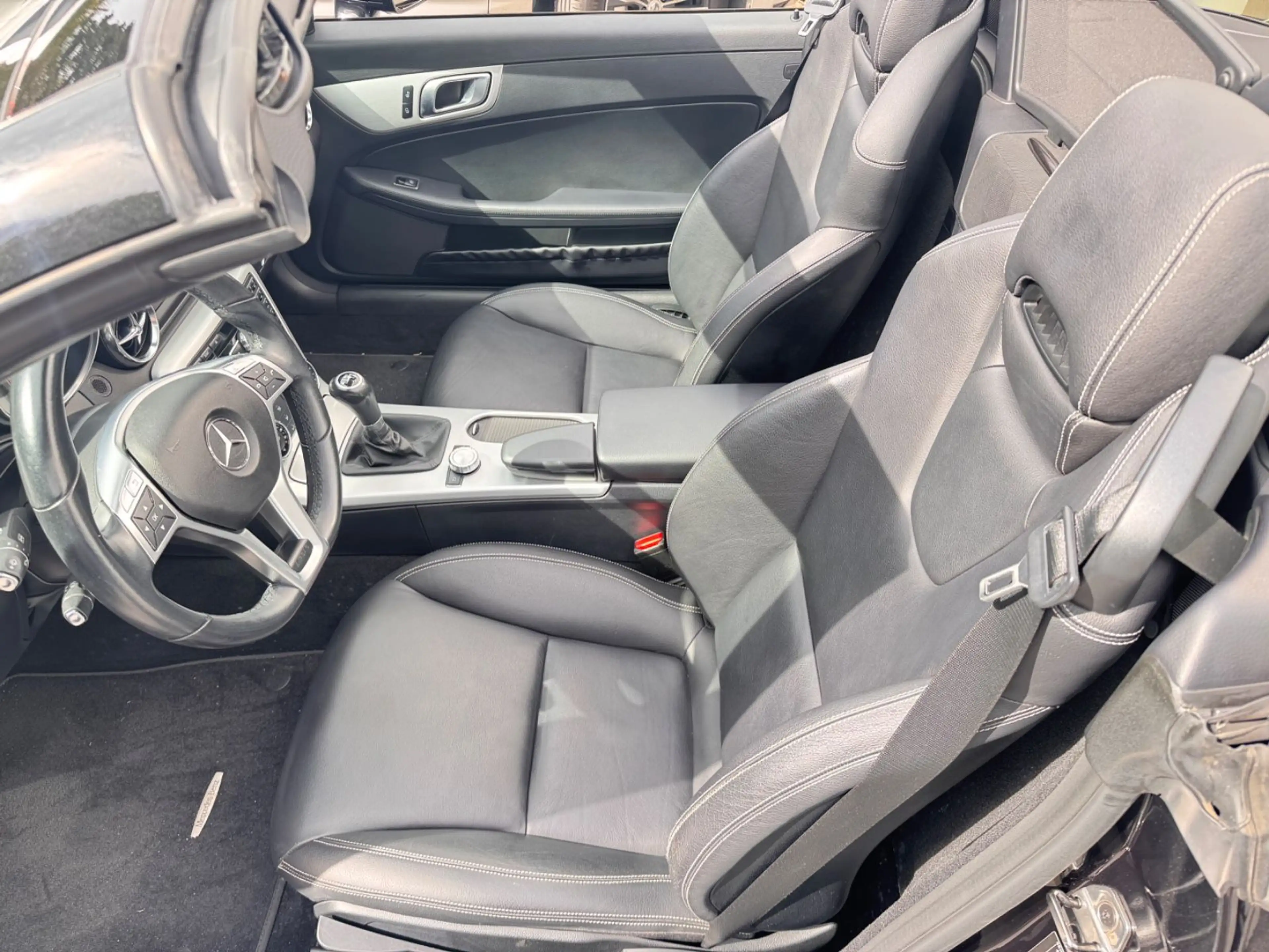 Mercedes-Benz SLK 200 BlueEfficiency WINDSCHOTT+LEDER+NAVI+ALU — photo 15