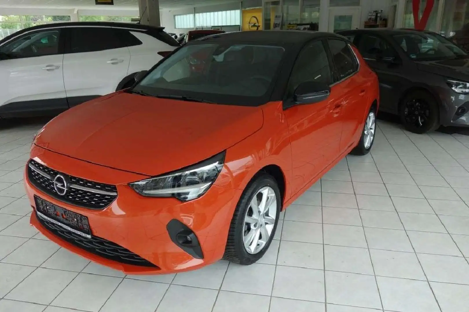 Opel Corsa F Elegance Orange - 1