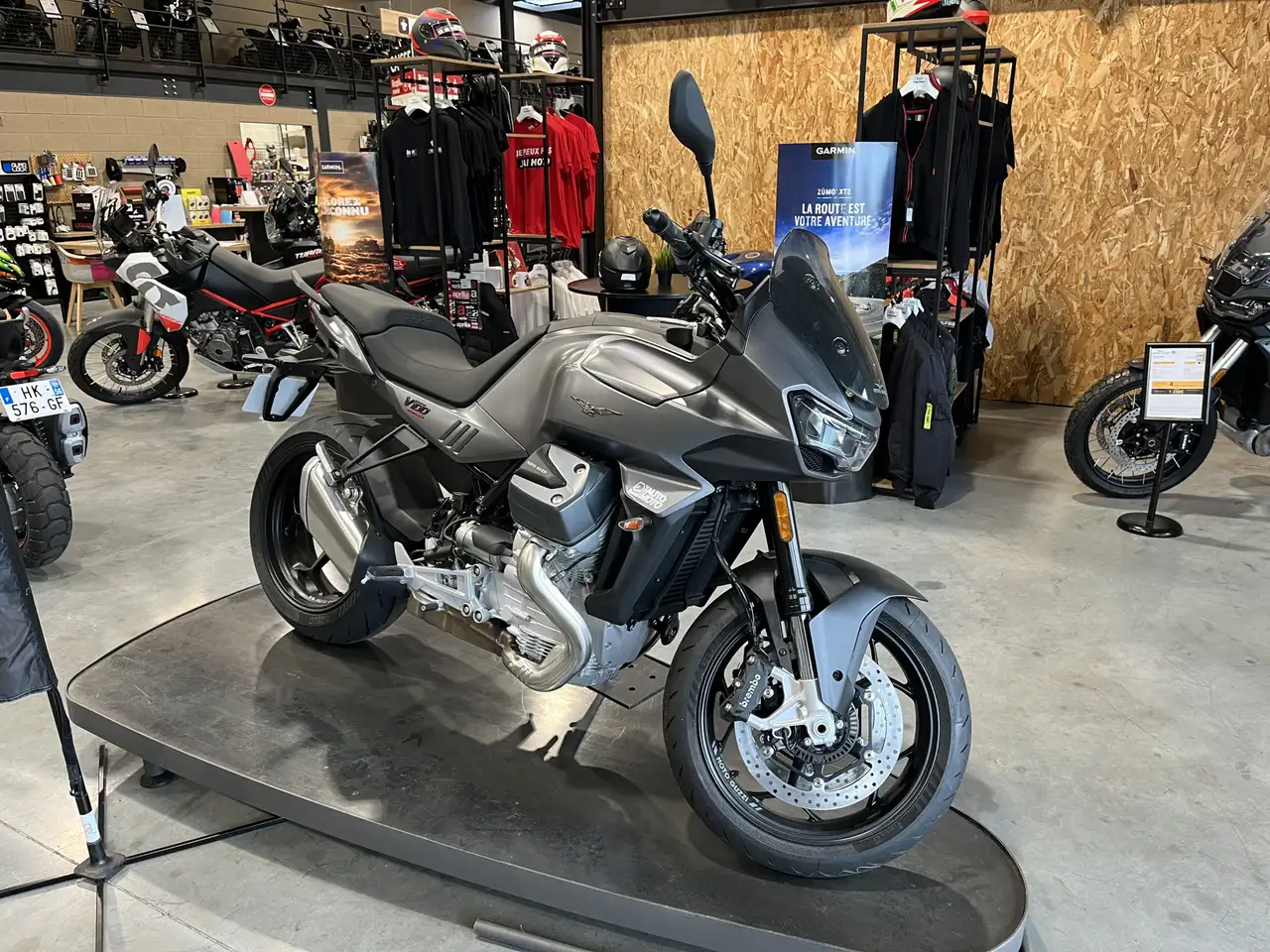Moto Guzzi V 100
