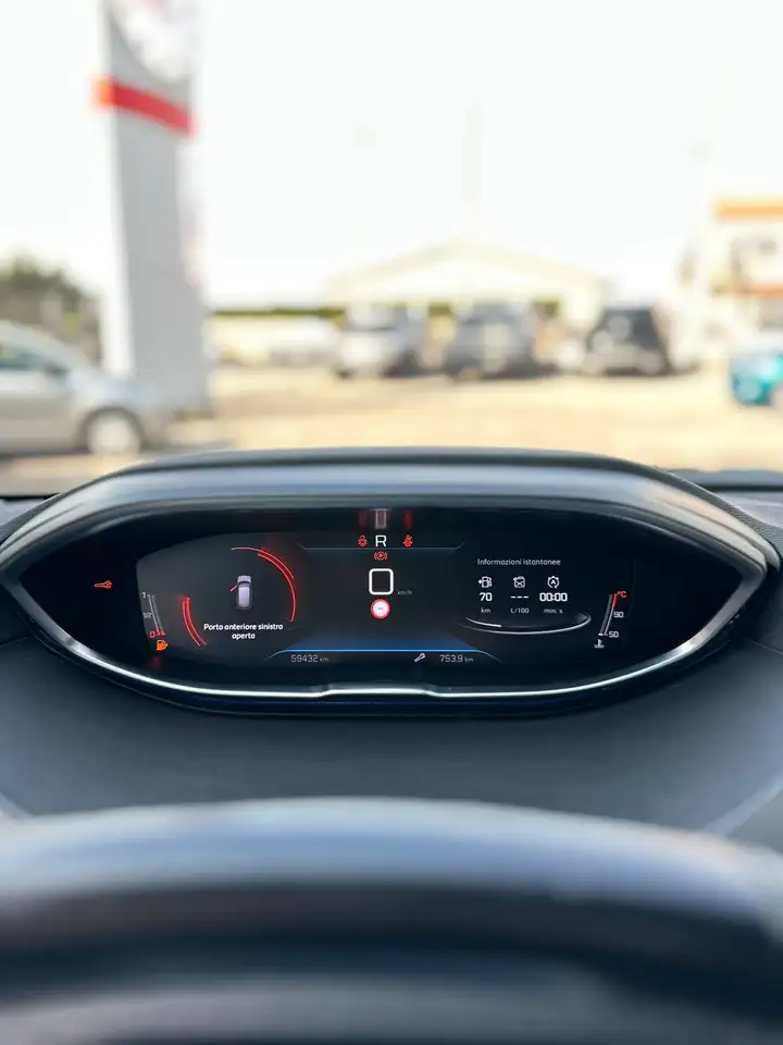 Peugeot 3008 — photo 17 sur 17