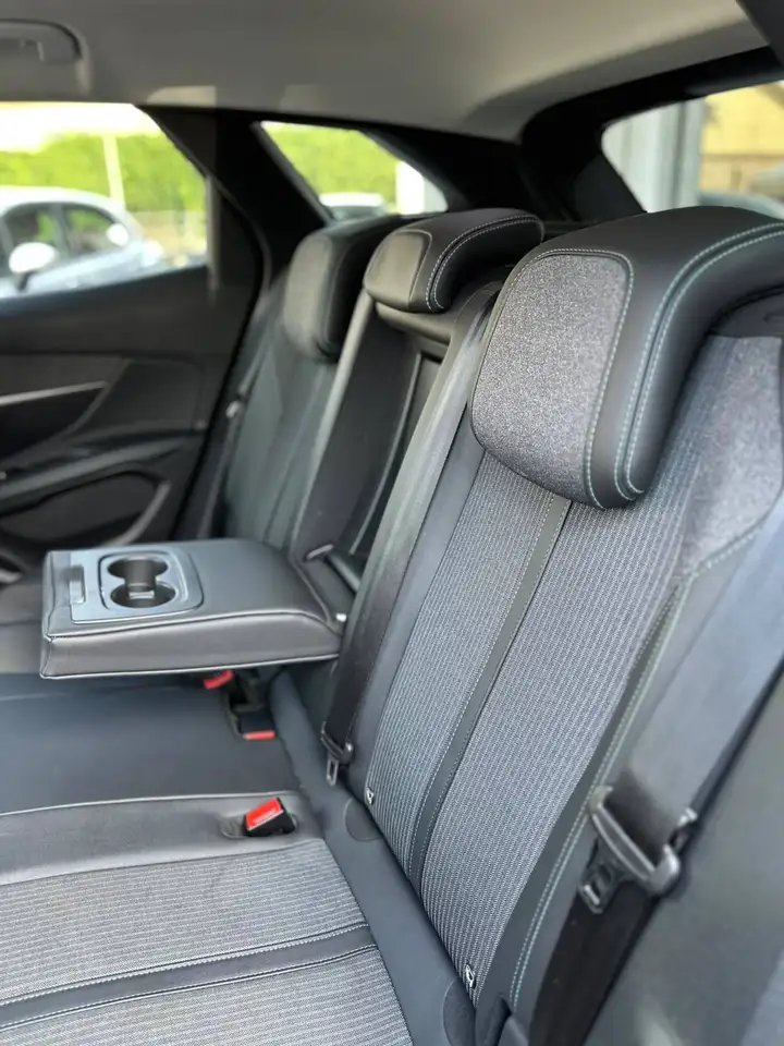 Peugeot 3008 — photo 9 sur 17