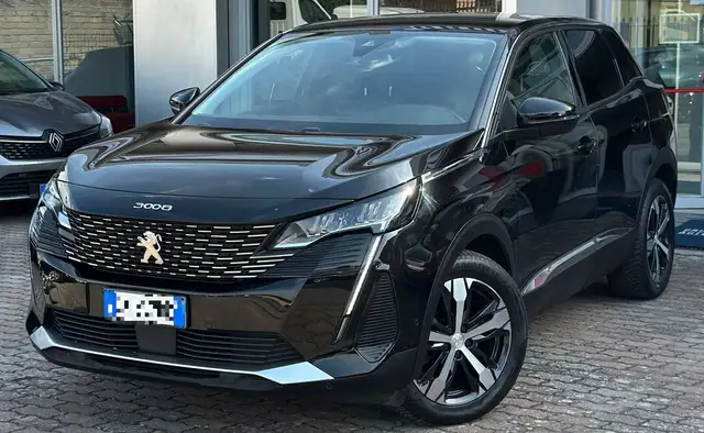 Peugeot 3008 en vente chez une concession Italie