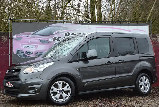 Ford Tourneo Connect 1.5TDCi Titanium BOITE AUT PANO NAV CAM 78.590KM