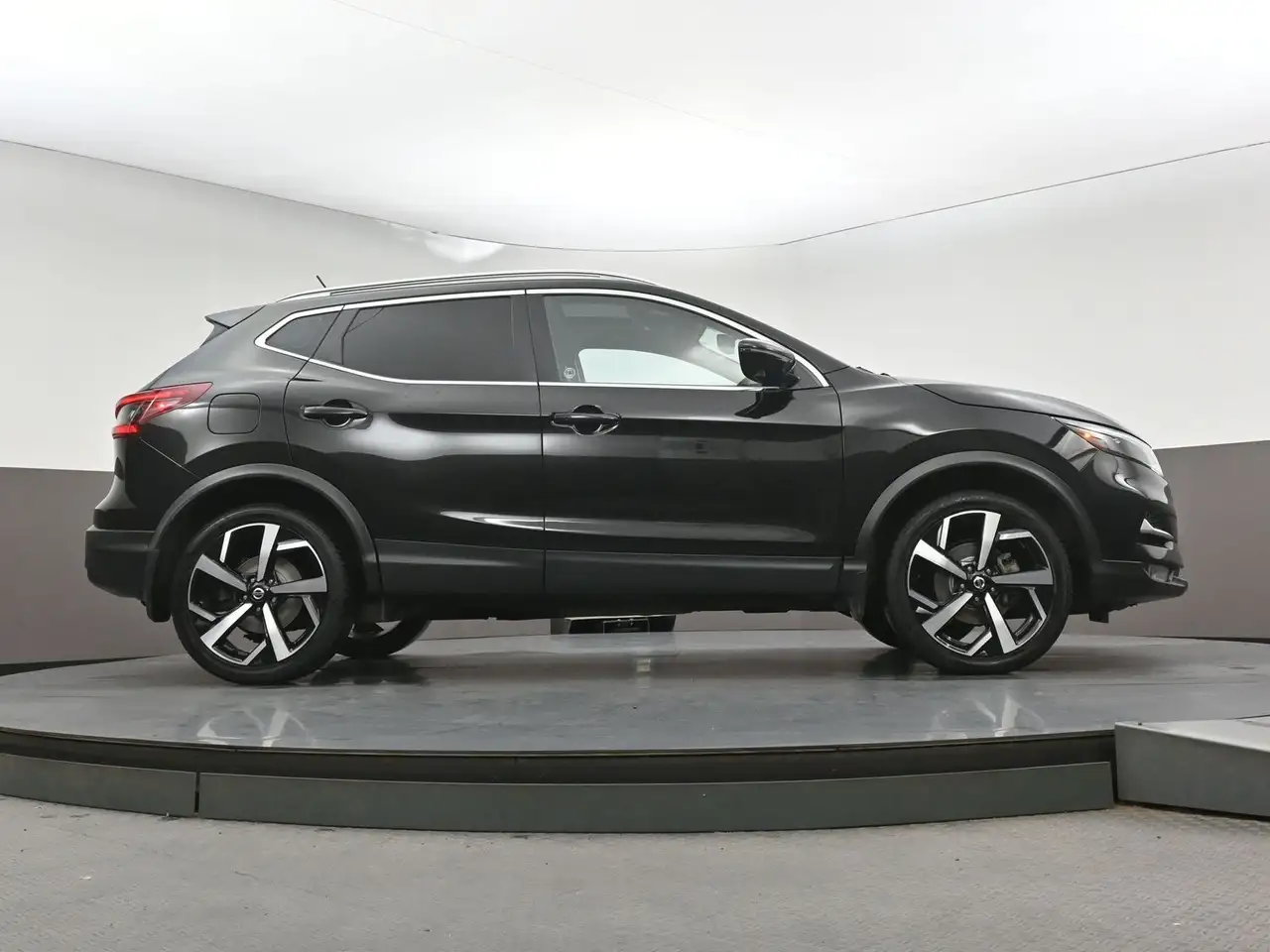 Nissan Qashqai снимка Nissan Qashqai