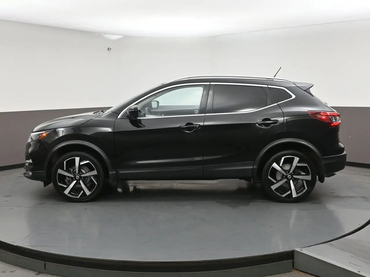 Nissan Qashqai снимка Nissan Qashqai
