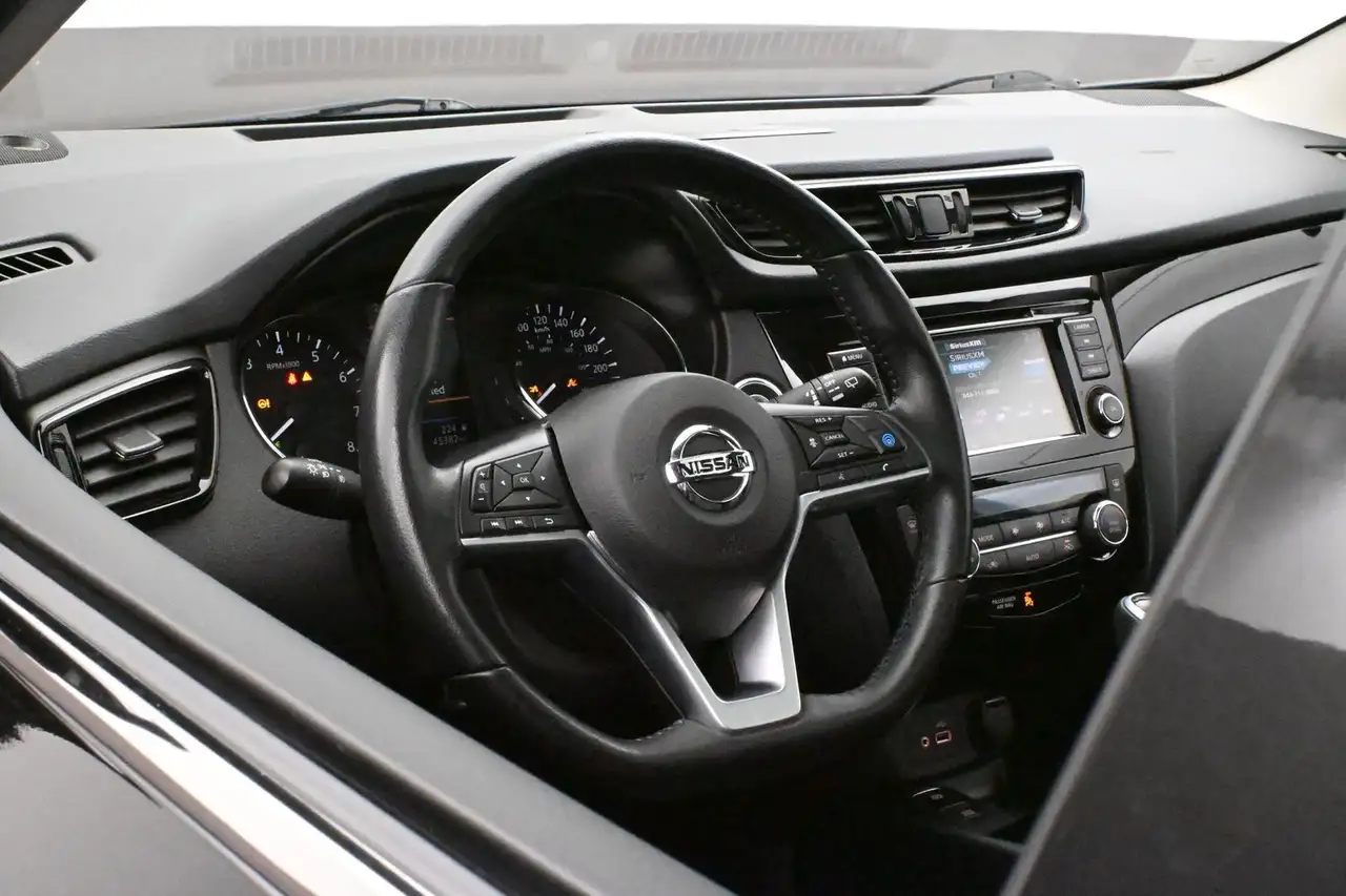 Nissan Qashqai снимка Nissan Qashqai