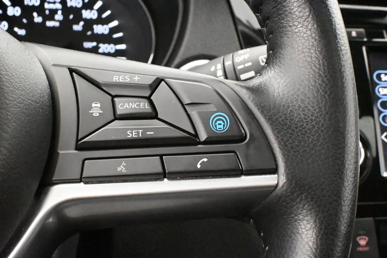 Nissan Qashqai снимка Nissan Qashqai