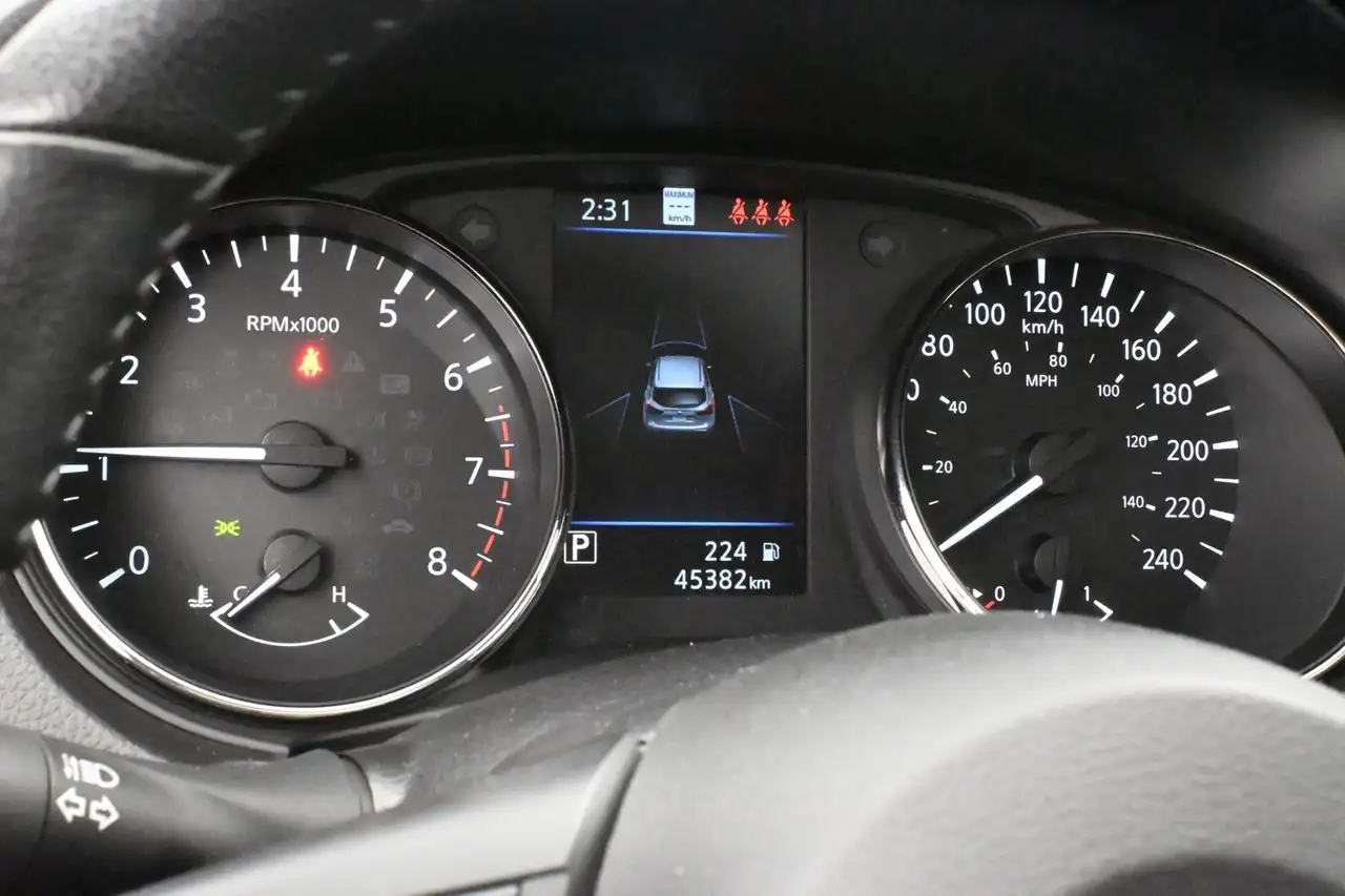 Nissan Qashqai снимка Nissan Qashqai