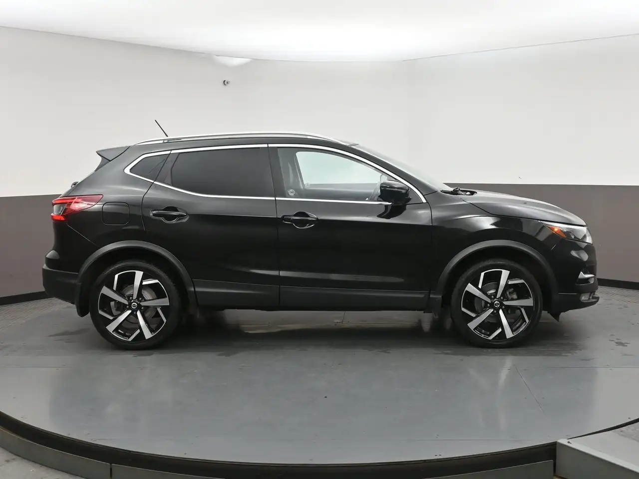 Nissan Qashqai снимка Nissan Qashqai