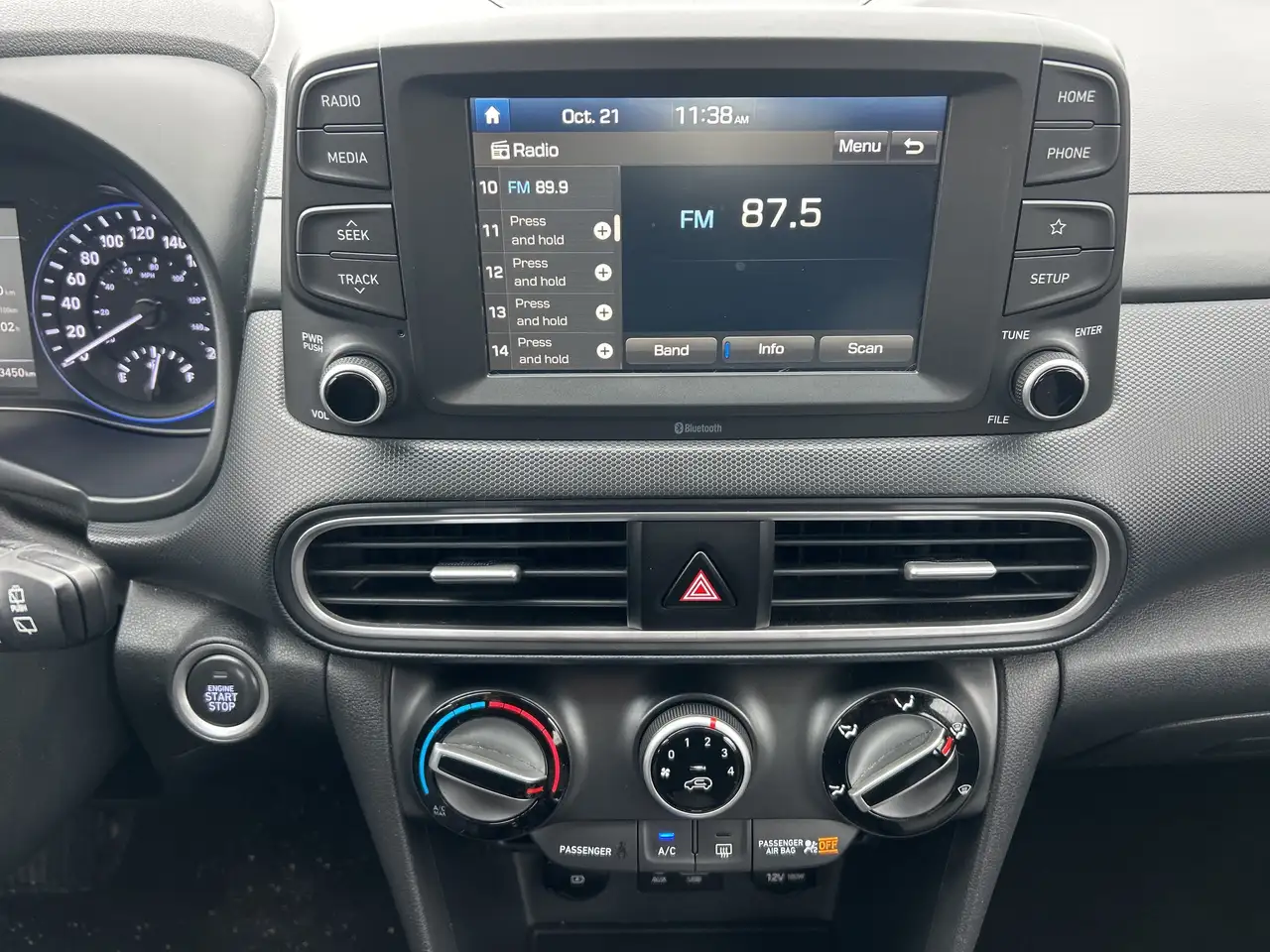 Hyundai KONA снимка Hyundai KONA