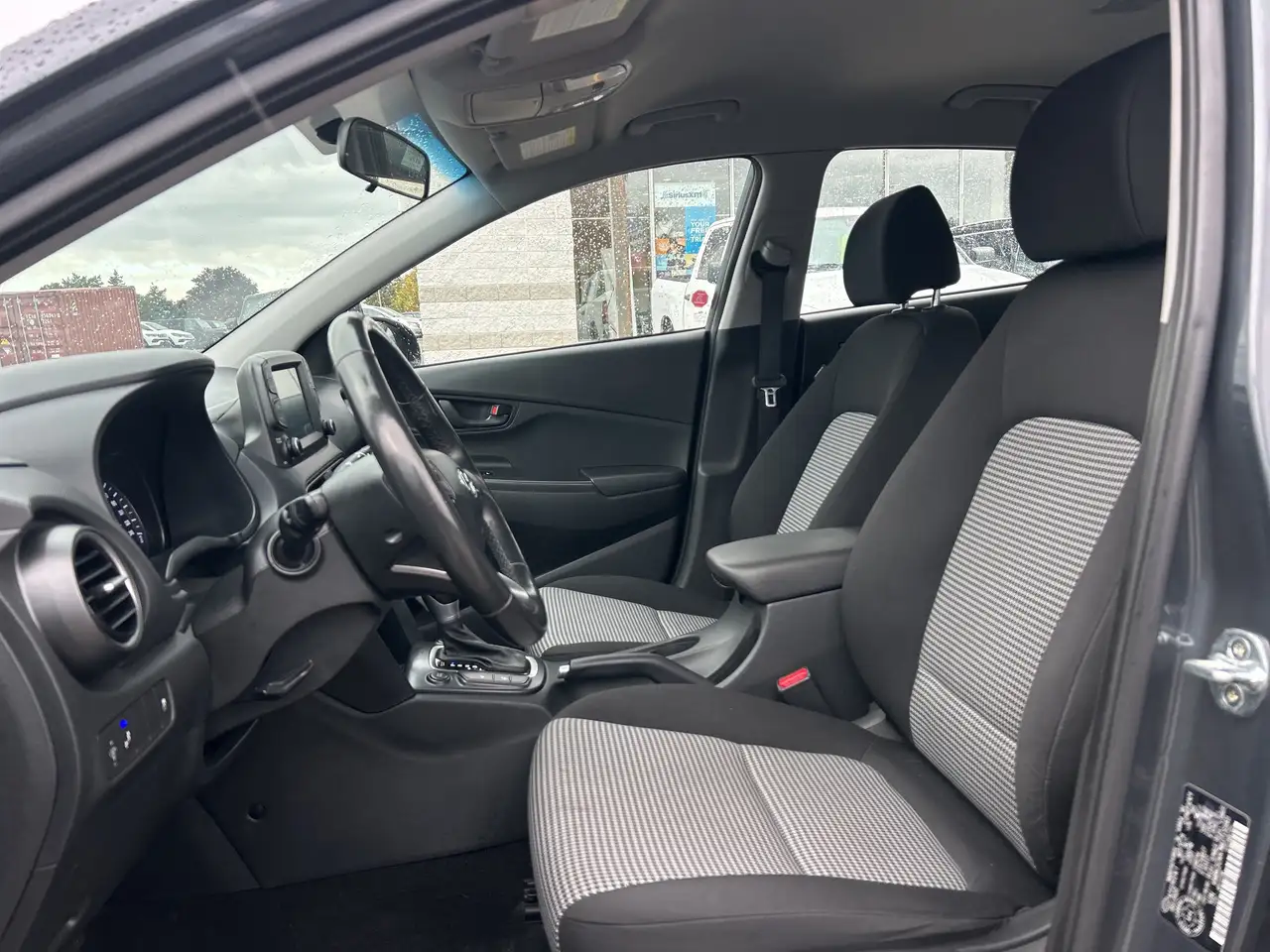 Hyundai KONA снимка Hyundai KONA