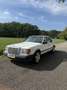Mercedes-Benz 200 w124 200D oldtimer - thumbnail 1