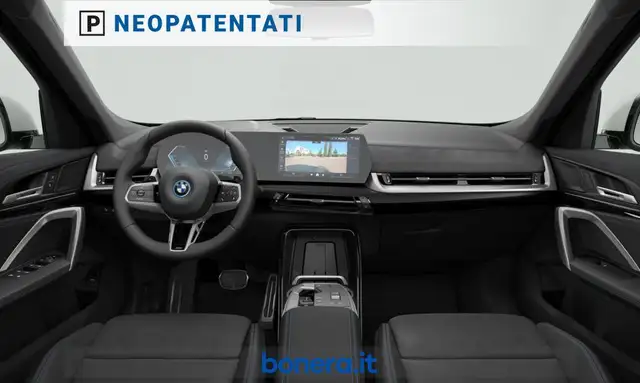 BMW X1 view 3