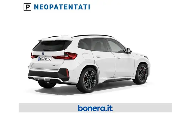 BMW X1 view 2
