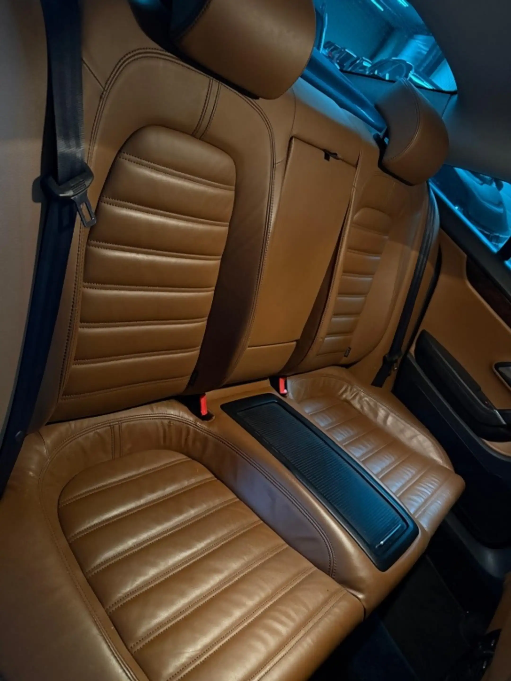 Volkswagen Passat CC 1.8 TSI 4p. — photo 12