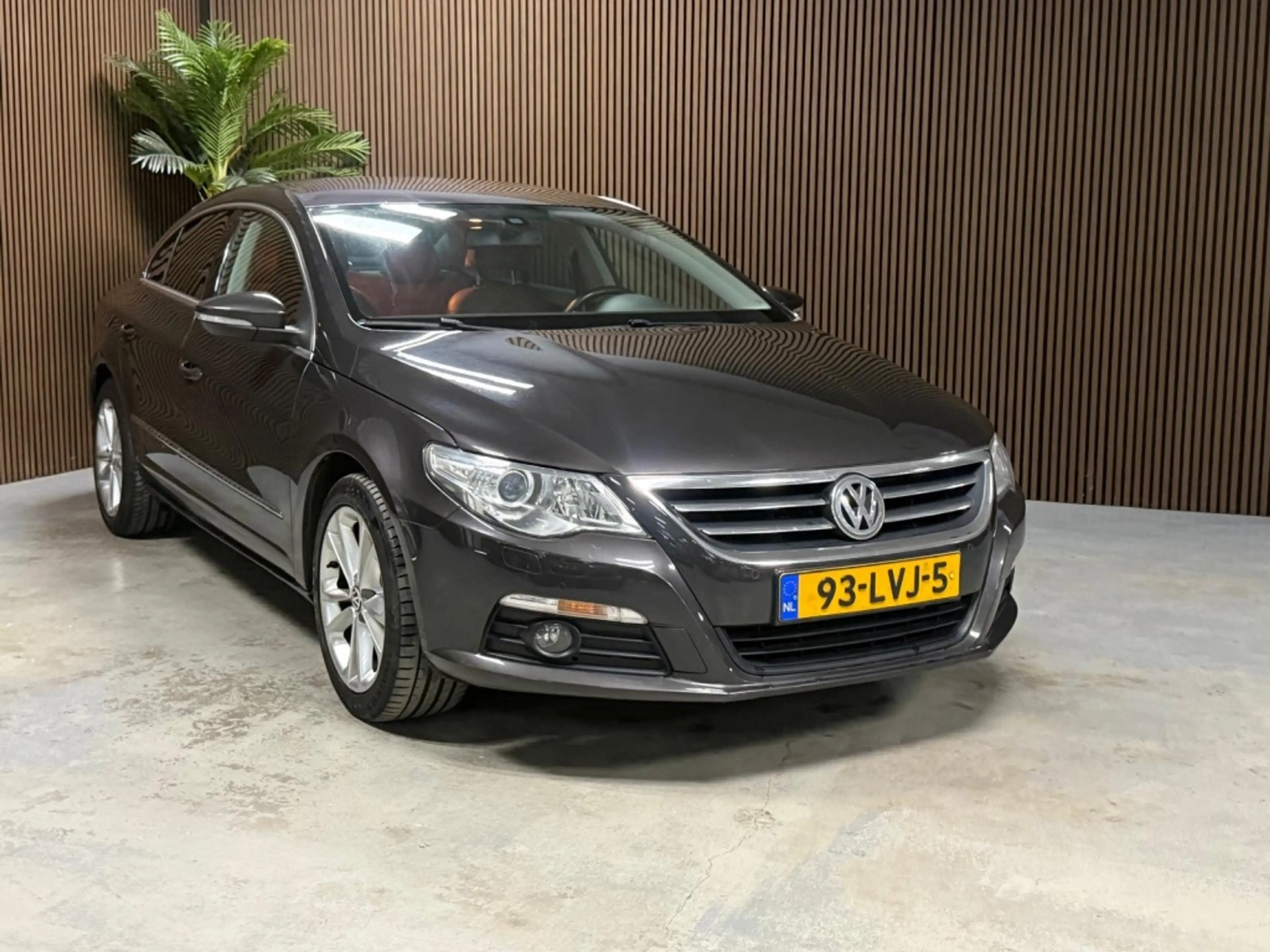 Volkswagen Passat CC 1.8 TSI 4p. — photo 3