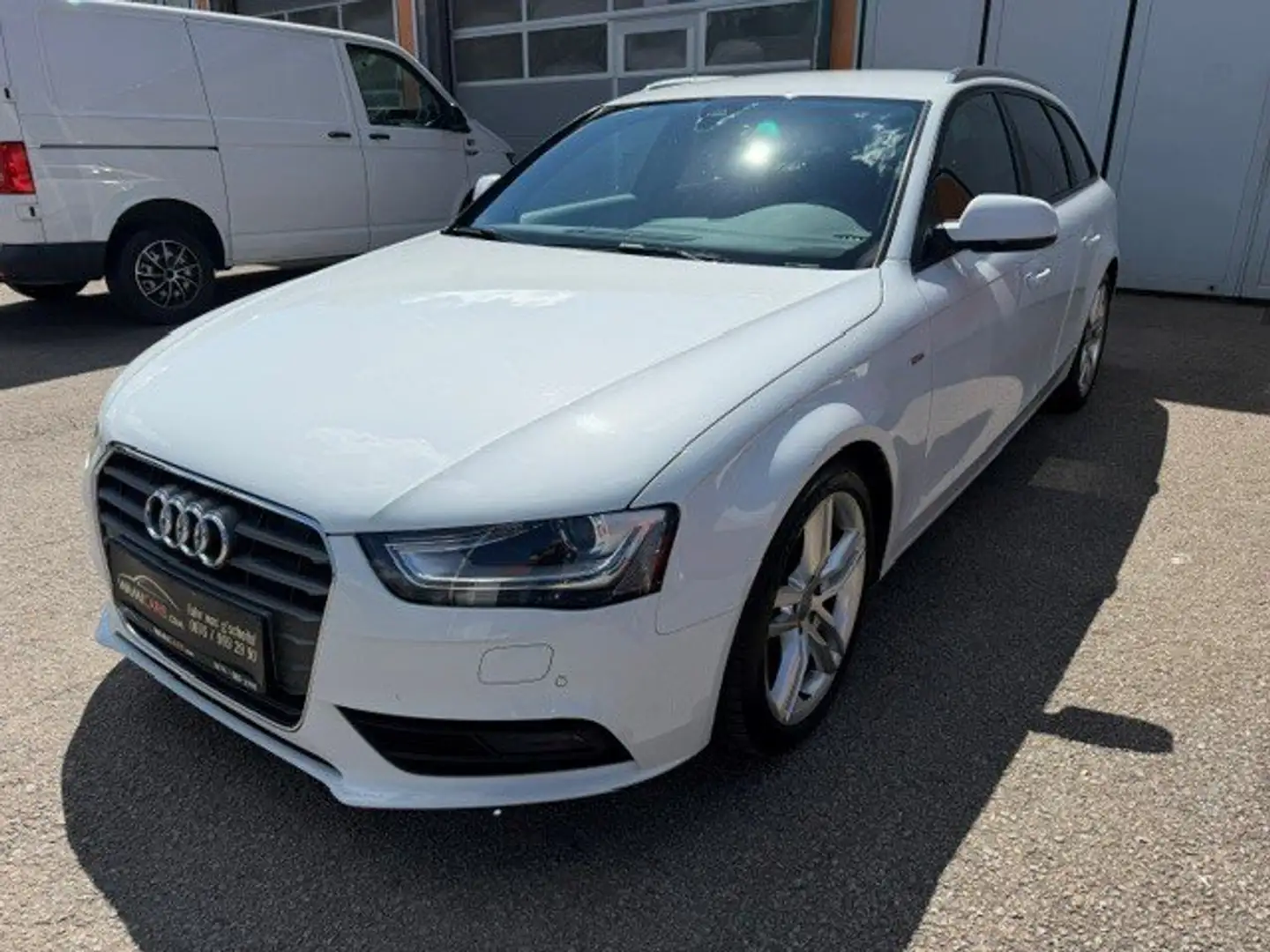 Audi A4 S line Sportpaket / plus Weiß - 1