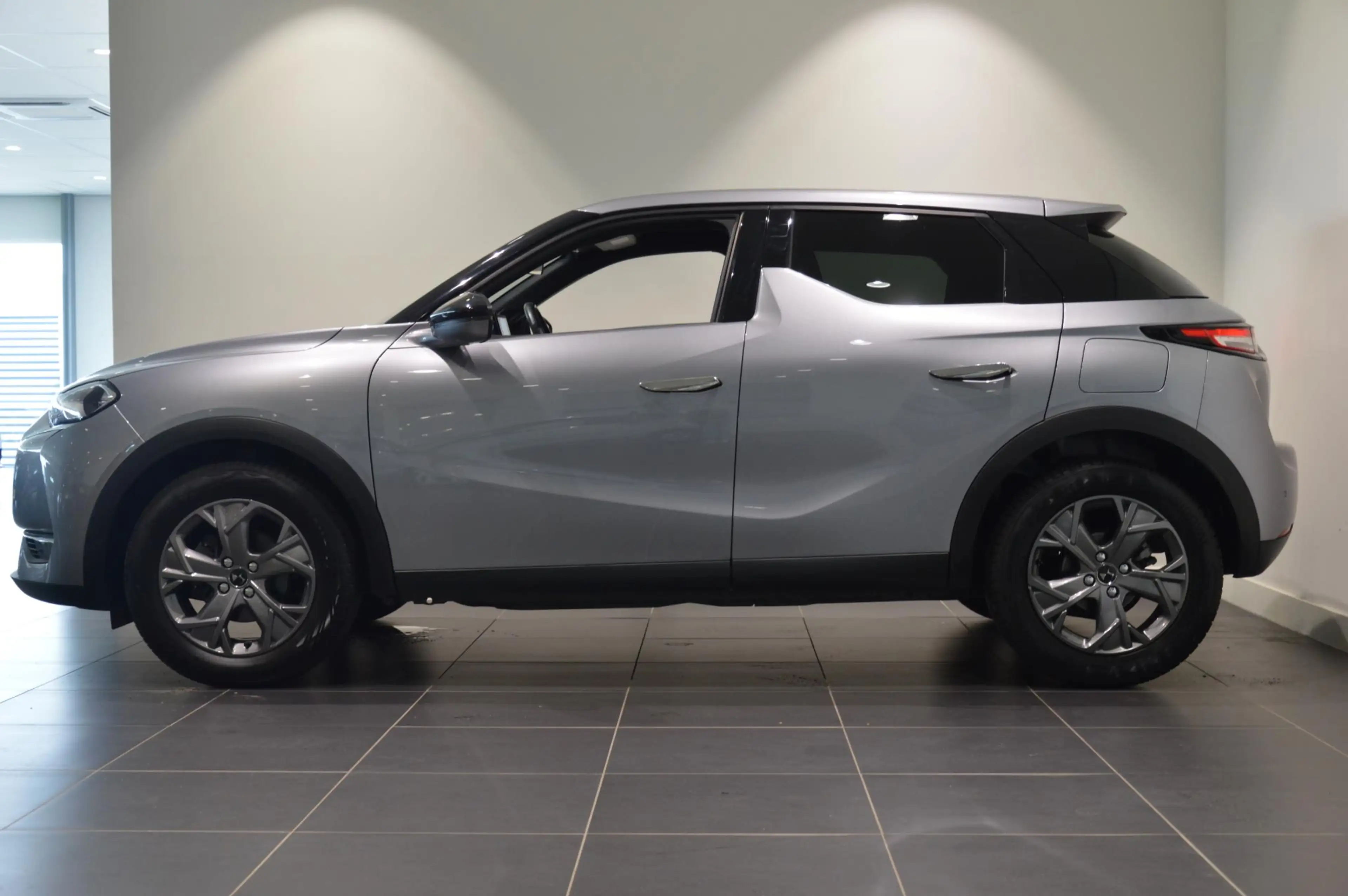 DS Automobiles DS 3 Crossback 1.2 PureTech Bastille | Automaat | Apple Carplay/A — photo 3