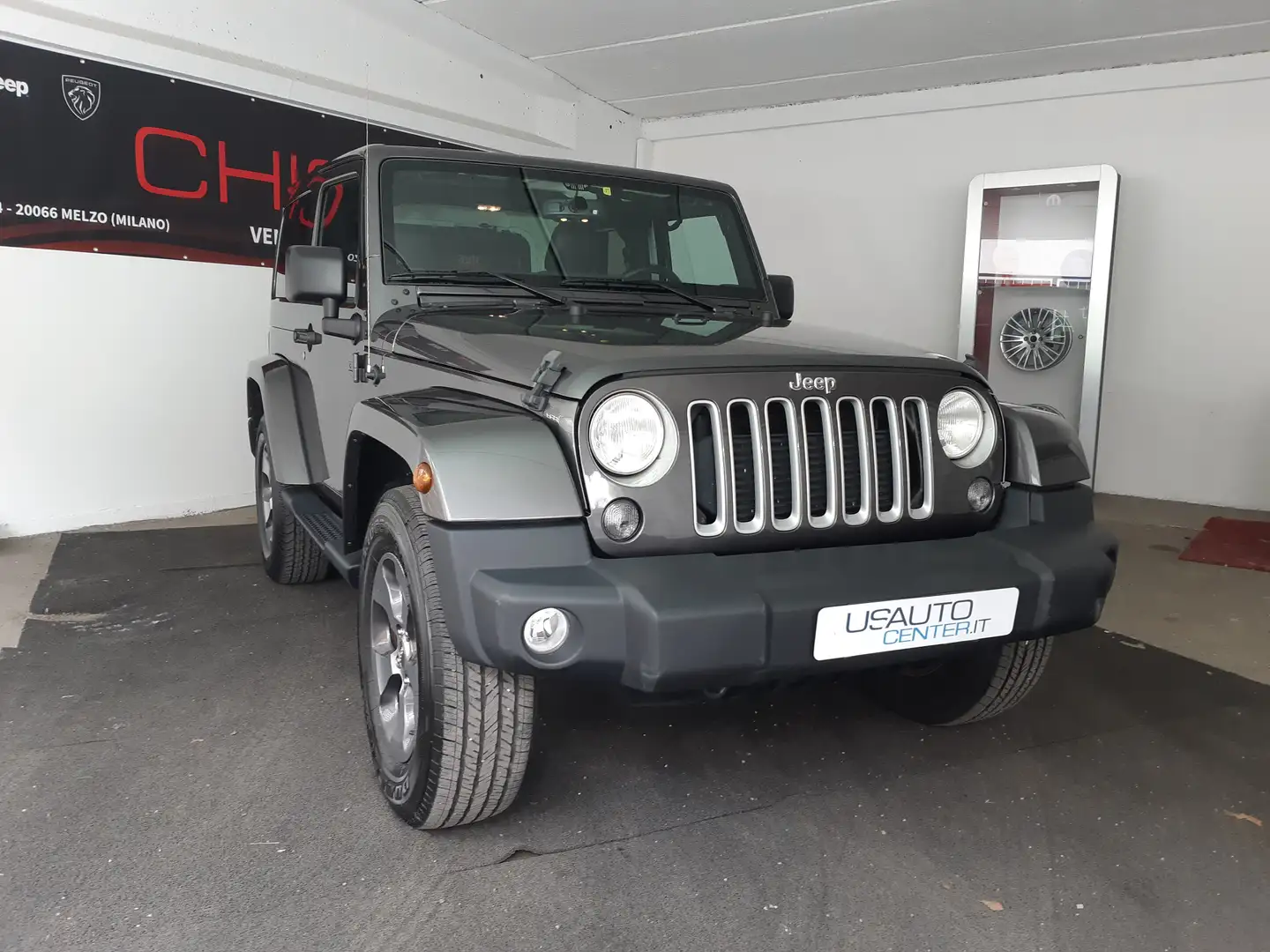 Jeep Wrangler Wrangler 2.8 crd Sahara auto E6 Gris - 2