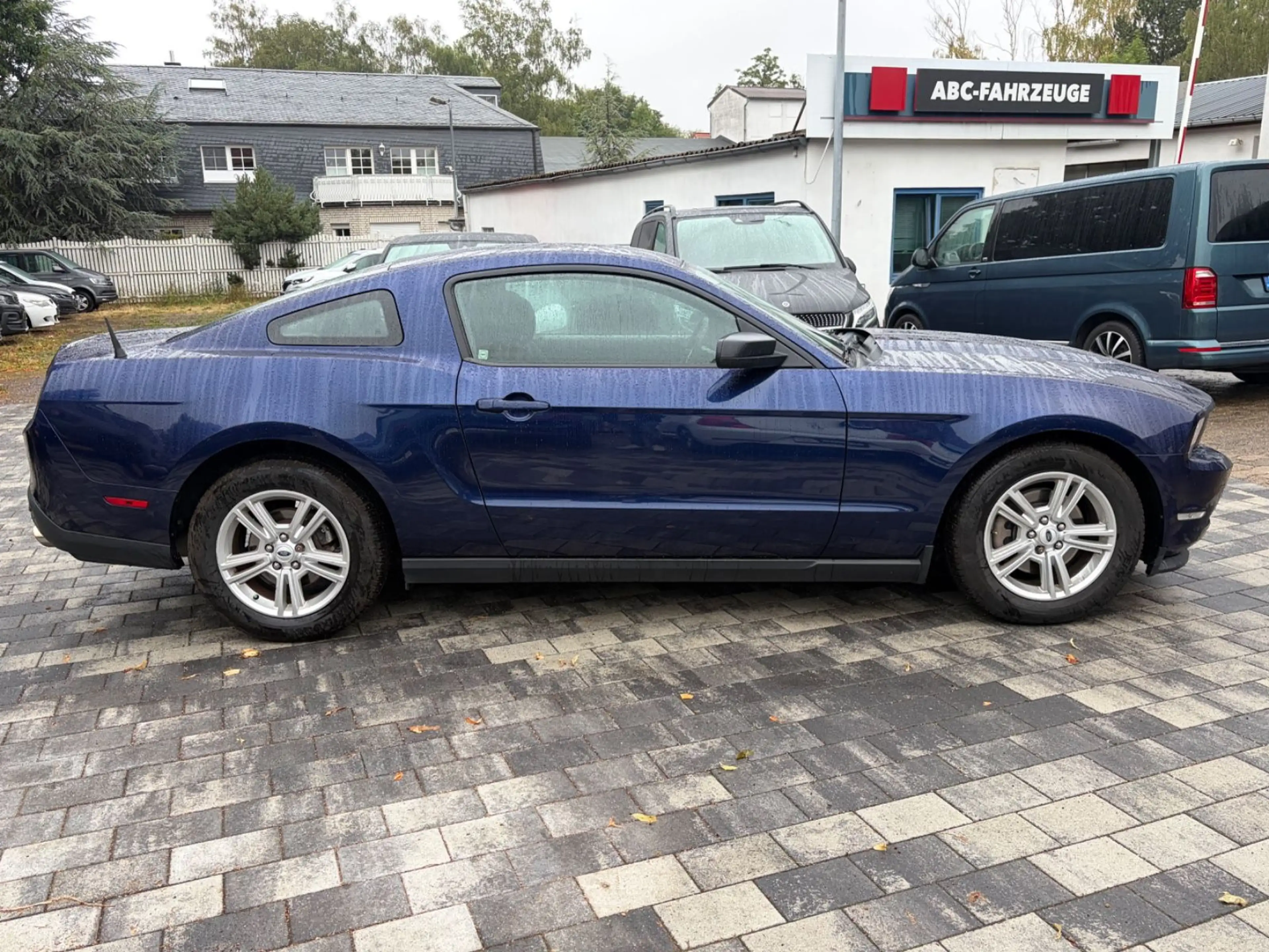 Ford Mustang 3.7 — photo 4