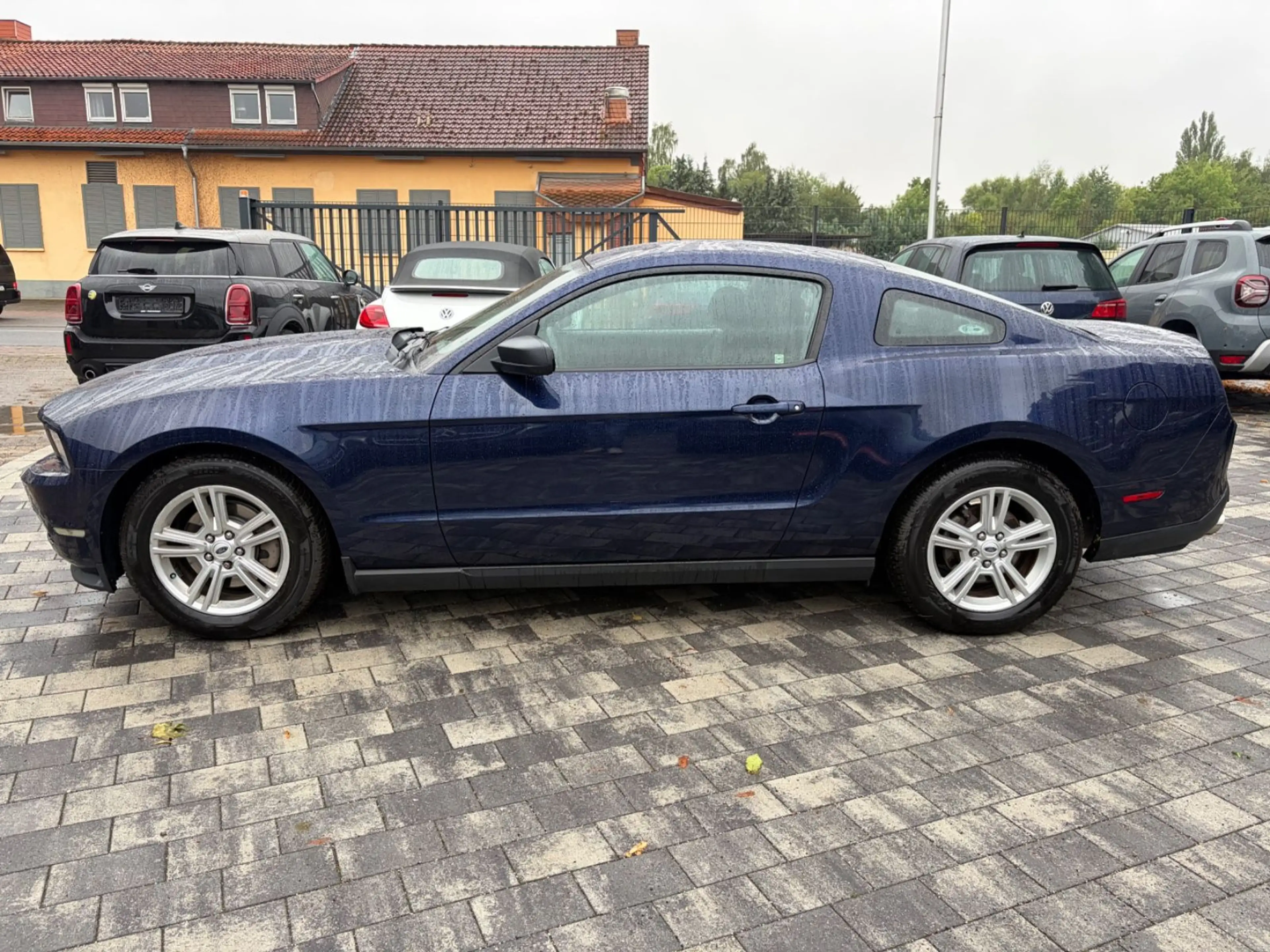 Ford Mustang 3.7 — photo 8
