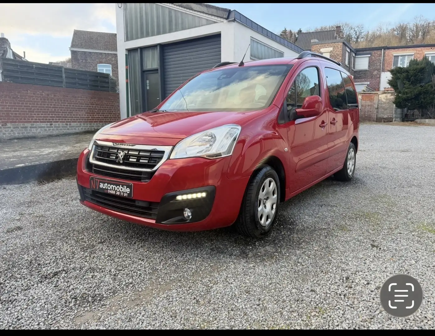 Peugeot Partner Tepee 1.6 BlueHDi 100ch S&S BVM5 Outdoor Rojo - 1