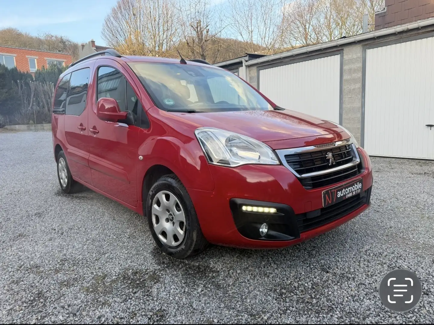 Peugeot Partner Tepee 1.6 BlueHDi 100ch S&S BVM5 Outdoor Rojo - 2