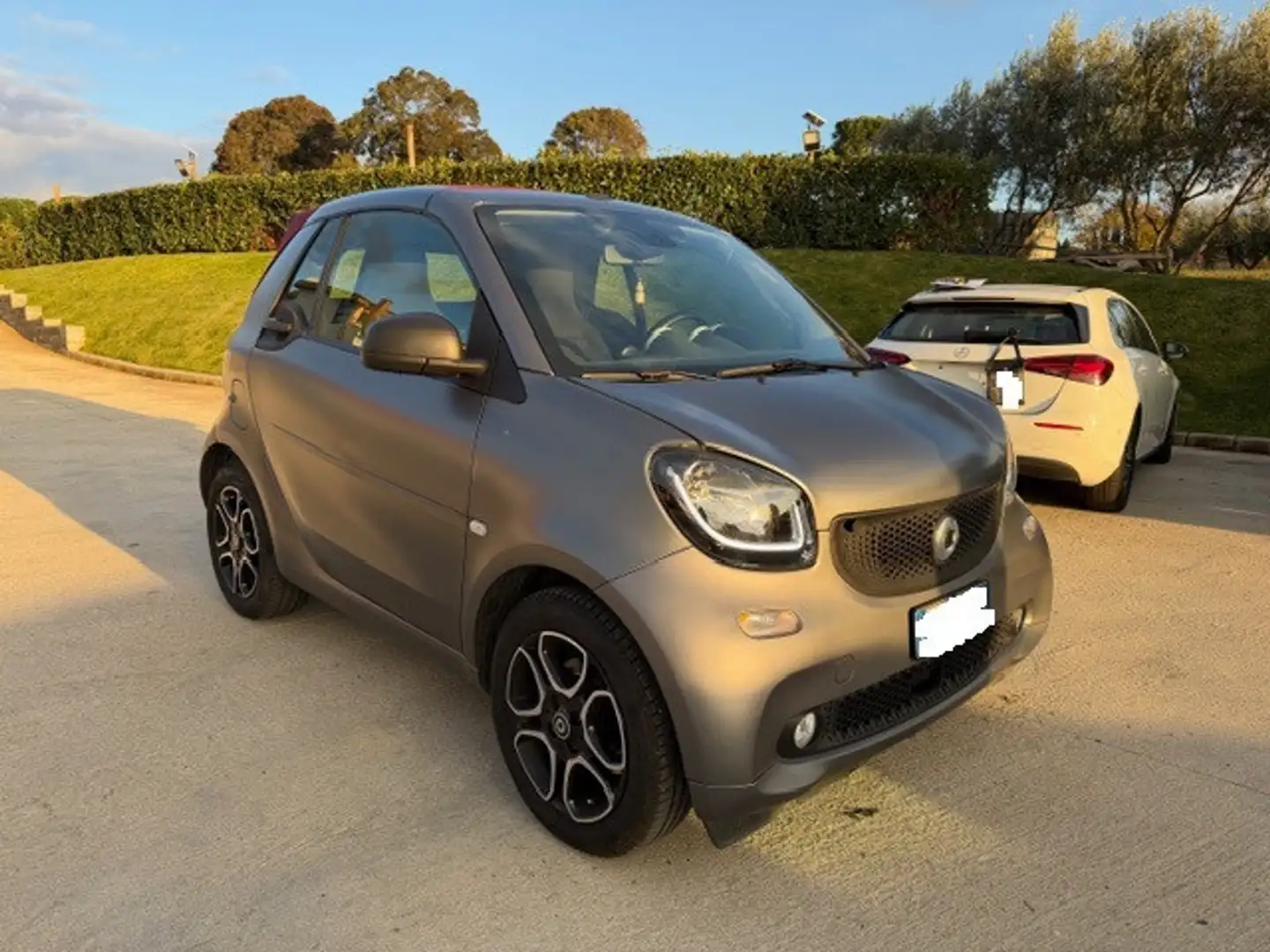 smart forTwo fortwo 70 1.0 twinamic cabrio Youngster Gris - 2