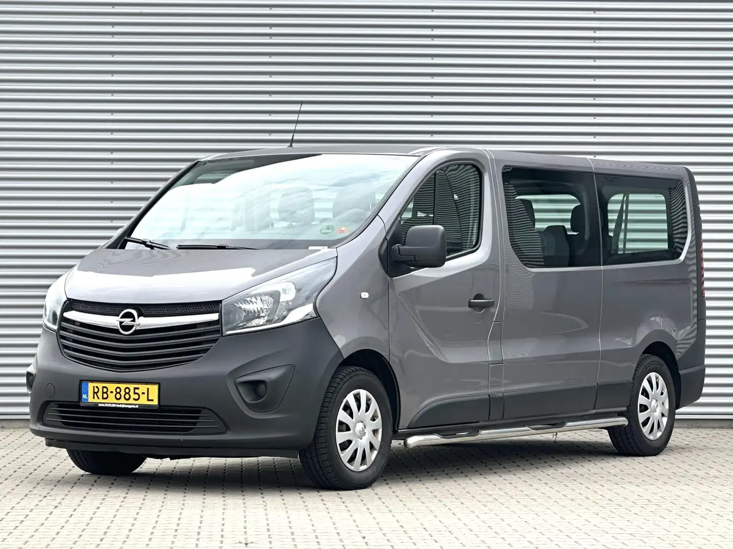 Opel Vivaro Combi 1.6 CDTI L2H1 BiTurbo personenbus Grau - 1