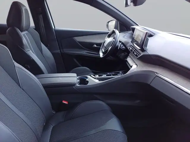 Peugeot 3008 view 13
