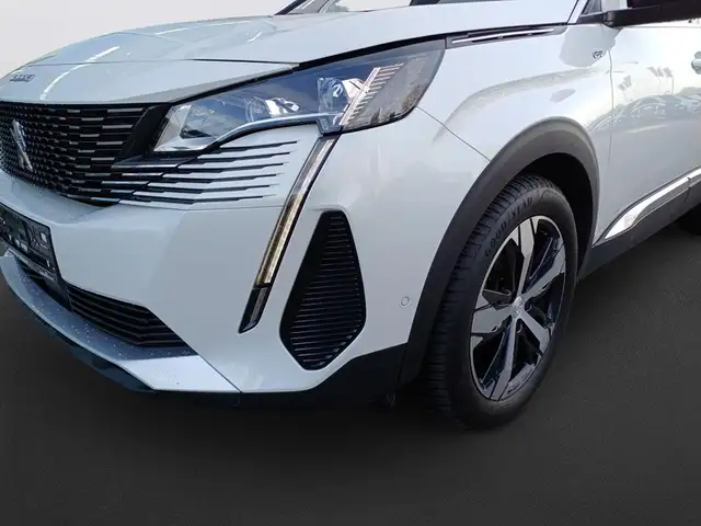 Peugeot 3008 view 11