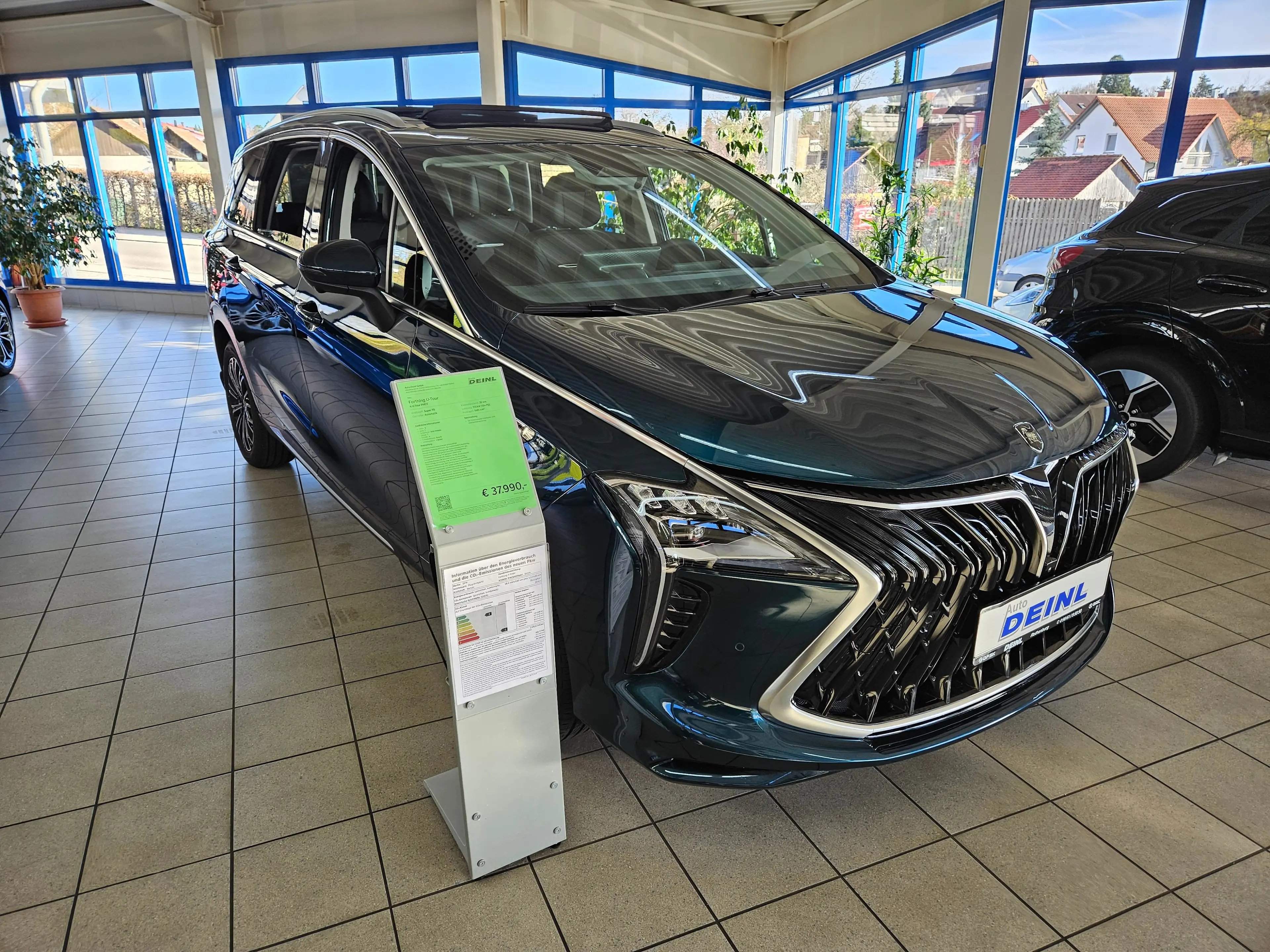 Forthing U-Tour 4 U-Tour PHEV — photo 5