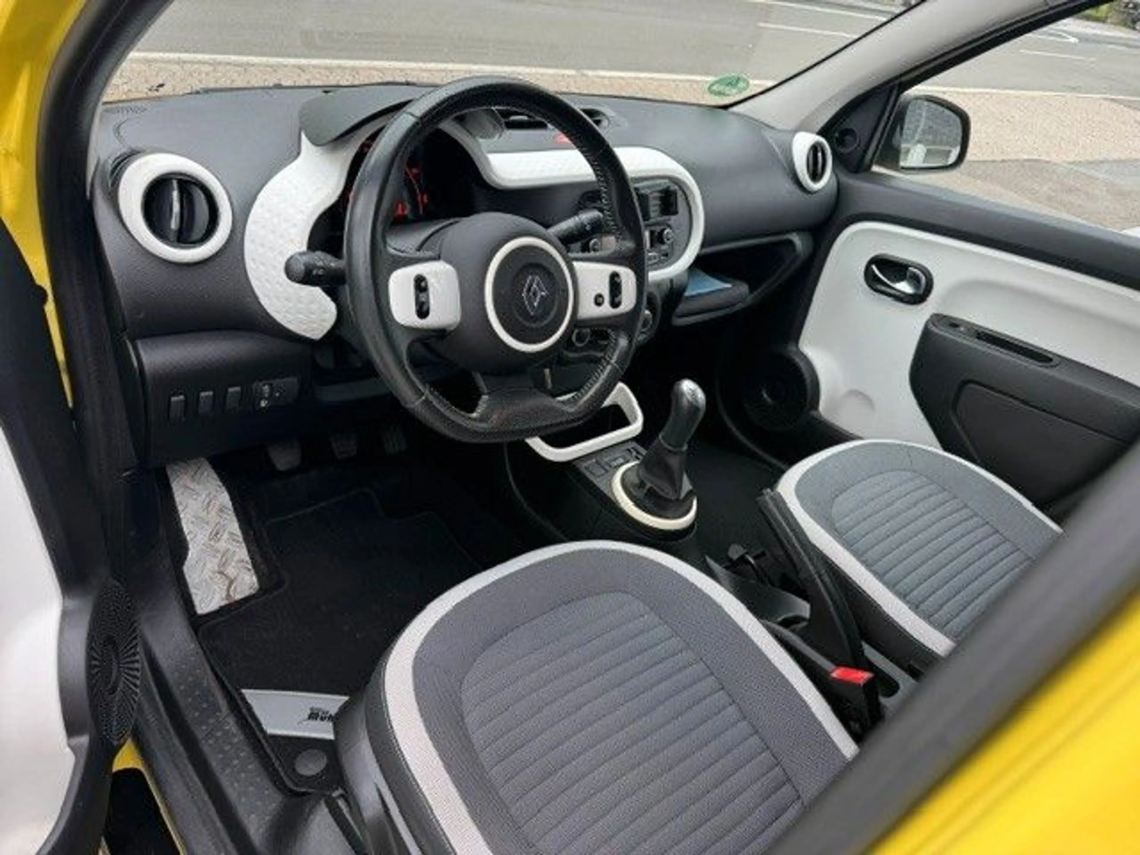 Renault Twingo Dynamique — photo 9
