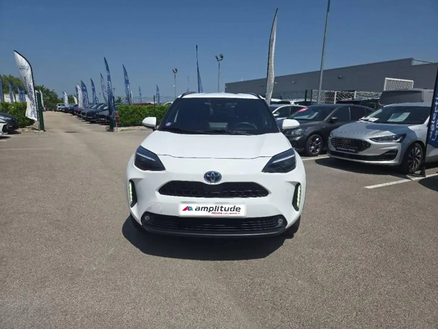 Toyota Yaris Cross 116h Design MY22 Blanc - 2