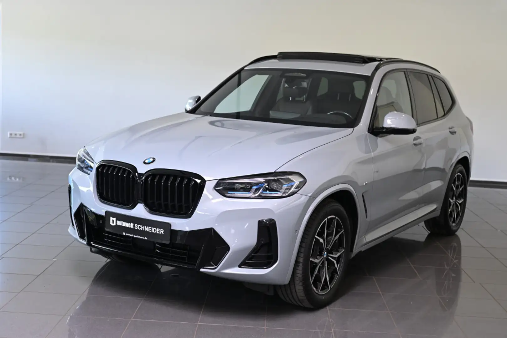 BMW X3 xDrive 30 d M Sport AHK Laser Pano ACC HUD Grau - 1