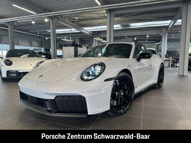Imagine Porsche 992 911 Targa 4 GTS Burmester Sportabgasanlage