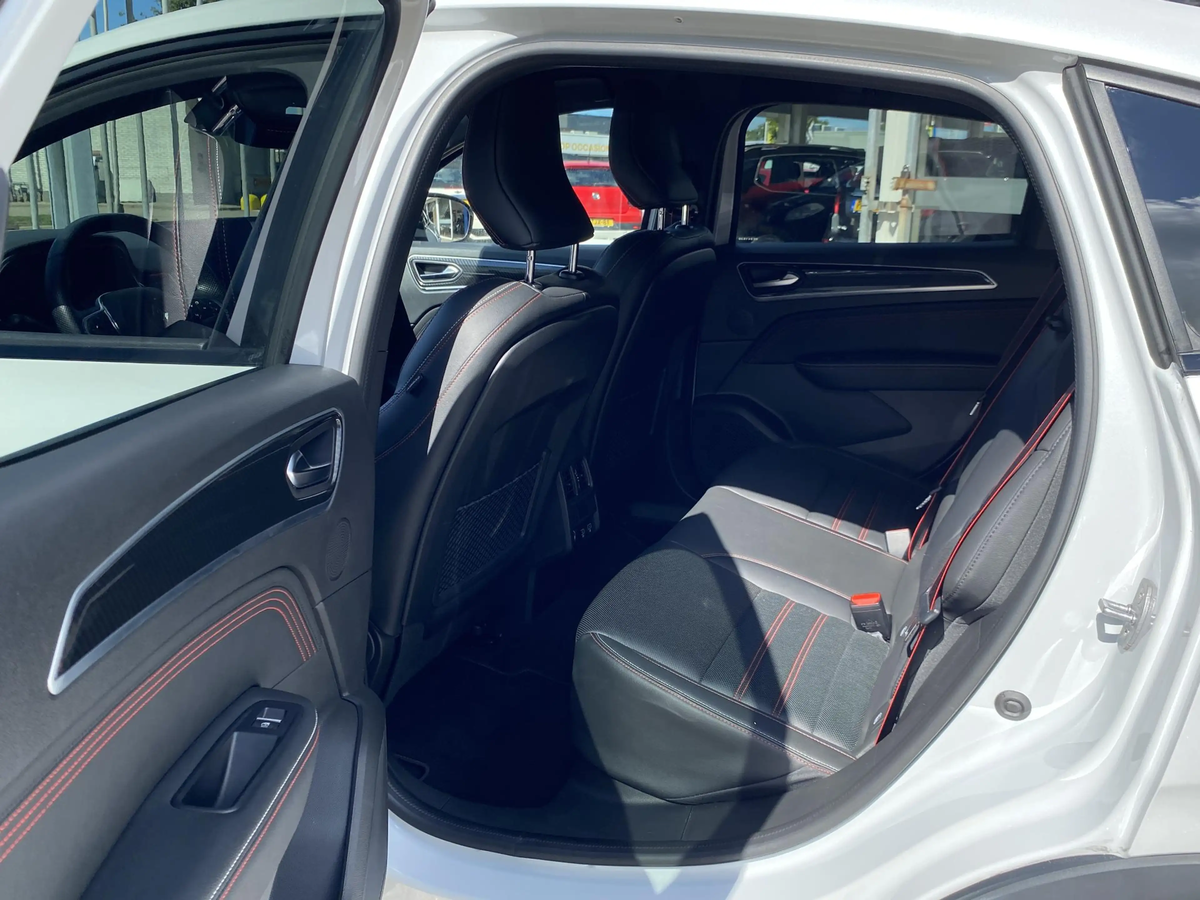 Renault Arkana 1.6 E-Tech hybrid 145 techno / RS-Line / Adaptive — photo 14
